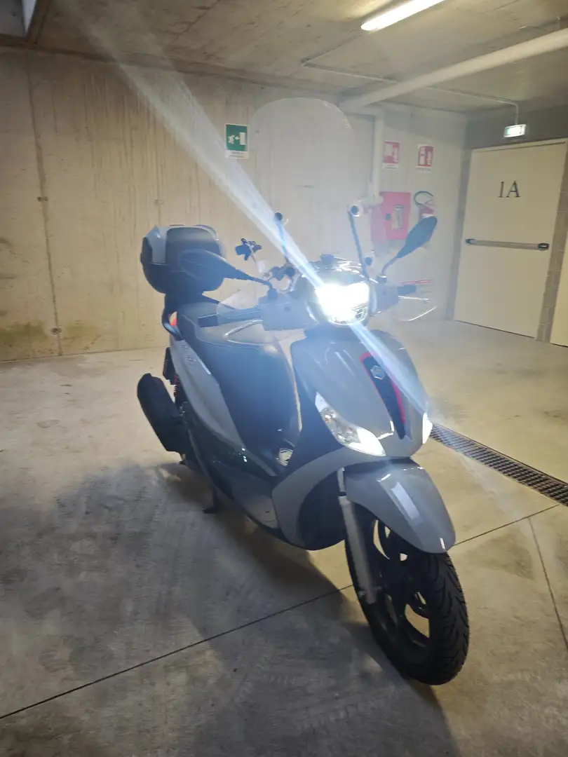 Piaggio Medley 150 S Grigio - 2