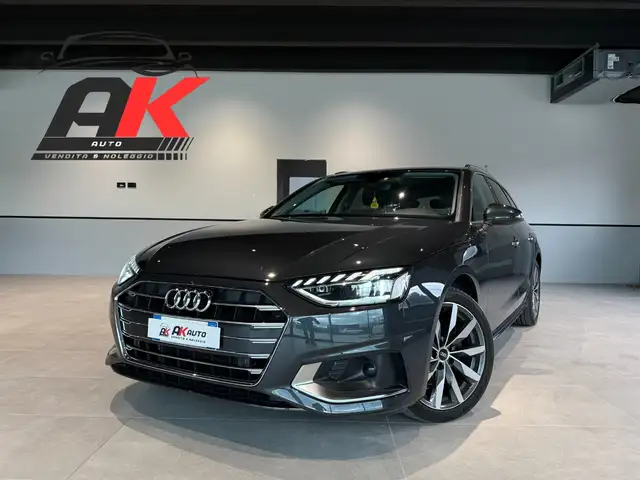 Audi A4 35 2.0 tdi mhev Business Advanced 163cv s-tronic
