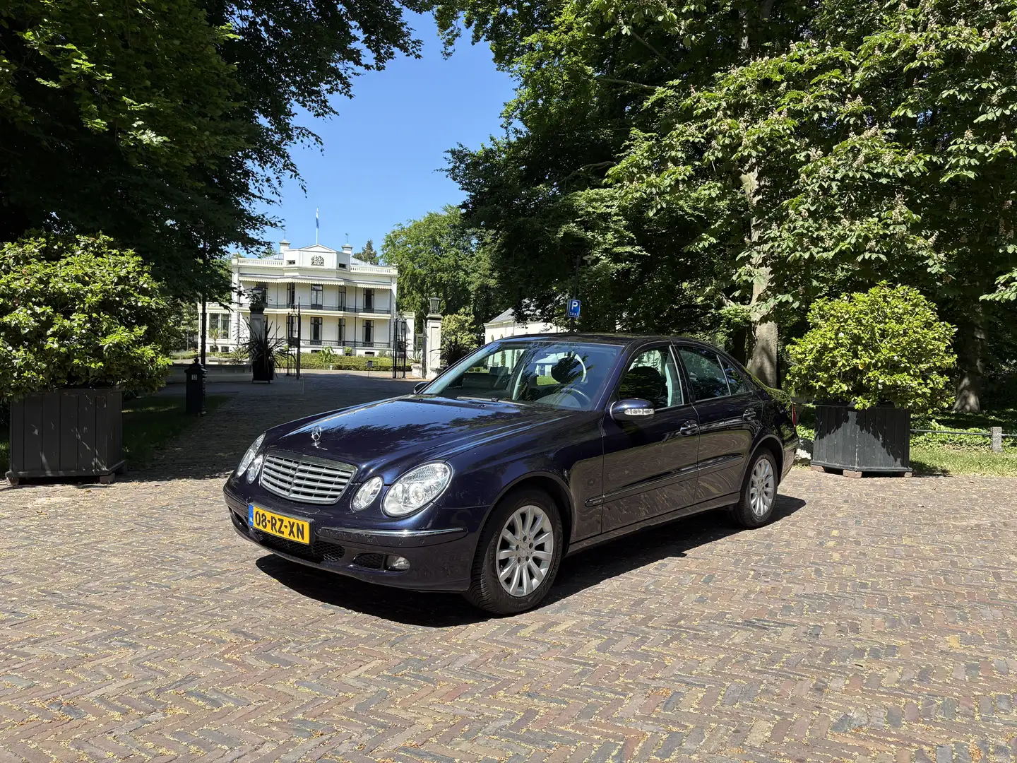 Mercedes-Benz E 350 Elegance 4-Matic AUTOMAAT Bleu - 2