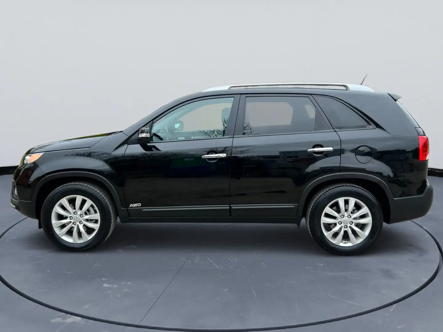 Kia Sorento 2.2D Aut. 4WD Spirit LEDER AHK 2.HD TOP! Schwarz - 2