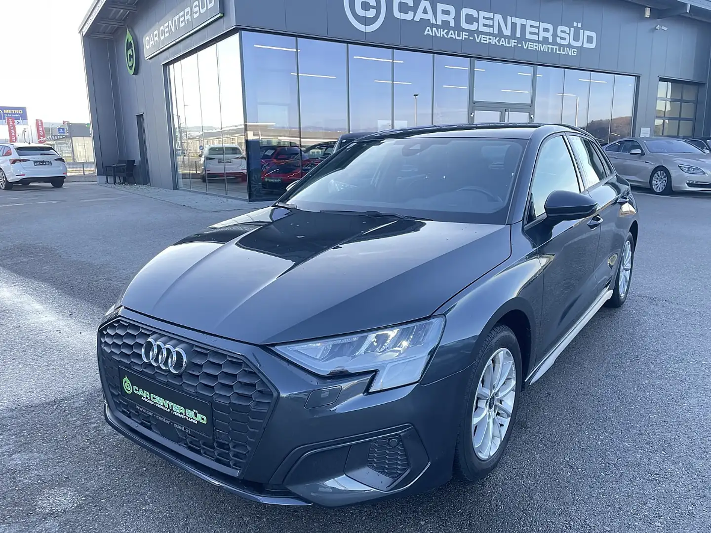Audi A3 Sportback 30 TDI Grau - 1