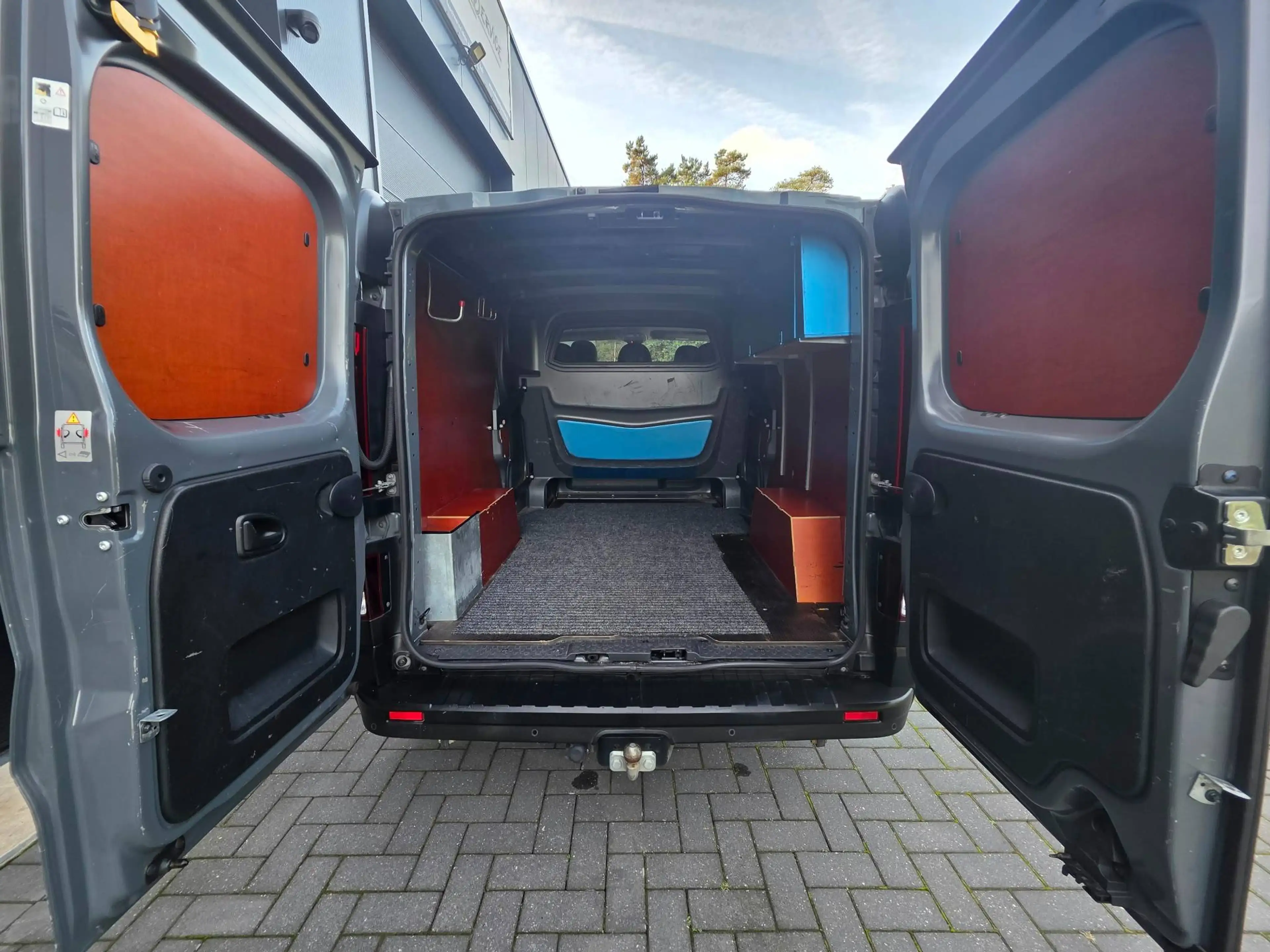 Renault Trafic 2.0d / L2 / Dubbel cabine / Camera / Trekhaak — photo 10