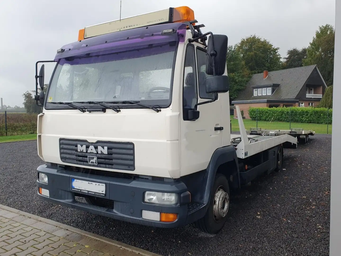 MAN LE 8.180 Autotransporter evtl. mit Anhänger Weiß - 2