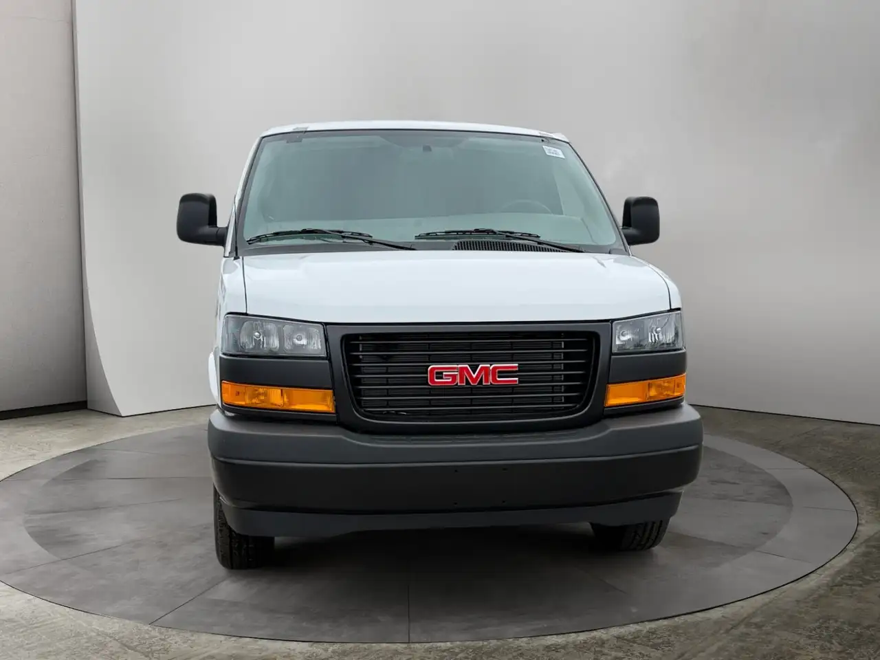 GMC Savana fotografie GMC Savana