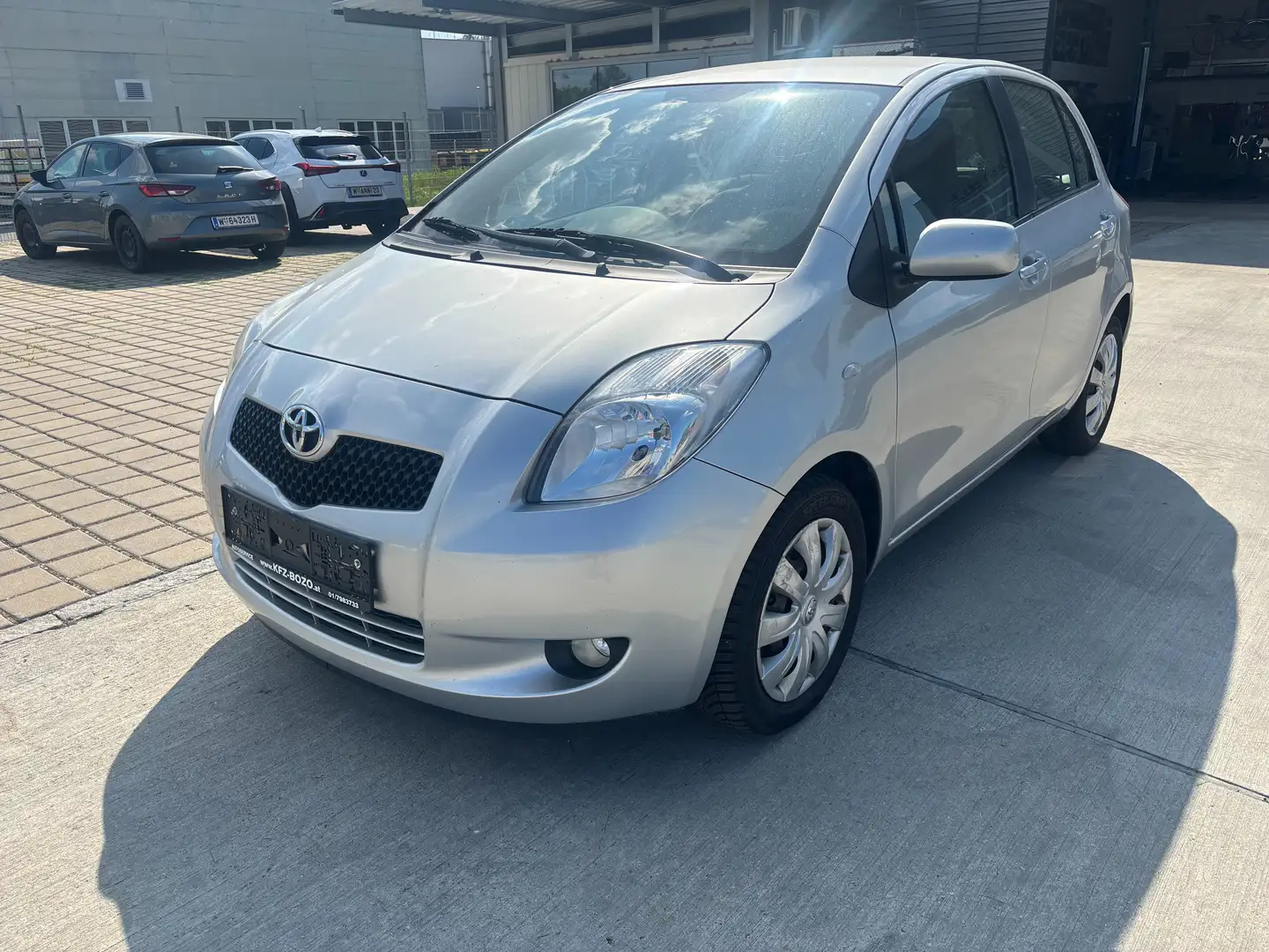 Toyota Yaris 1,4 D-4D 90 Sol Zilver - 1