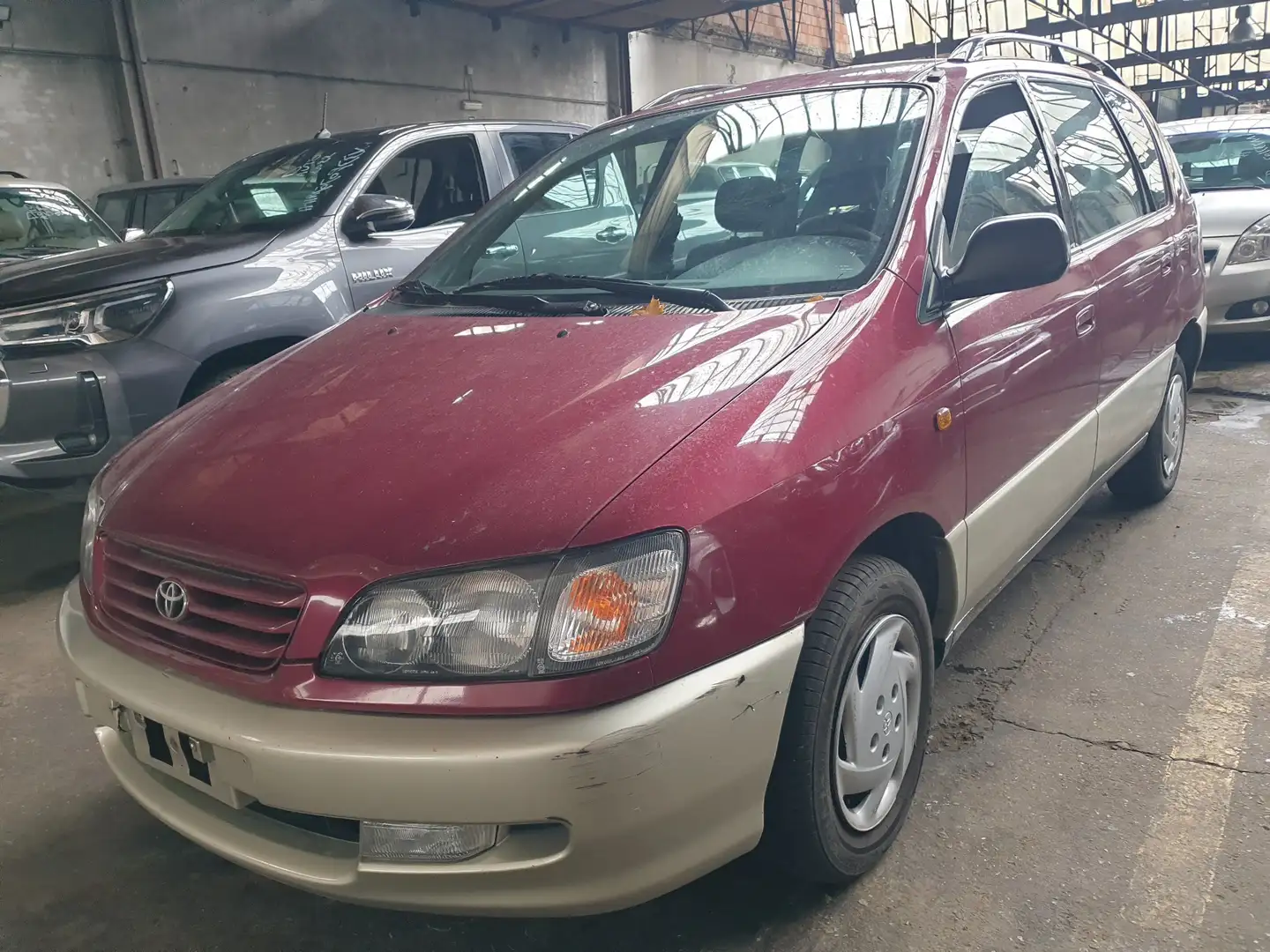 Toyota Picnic 2.0i 16v GL Pack Rojo - 1