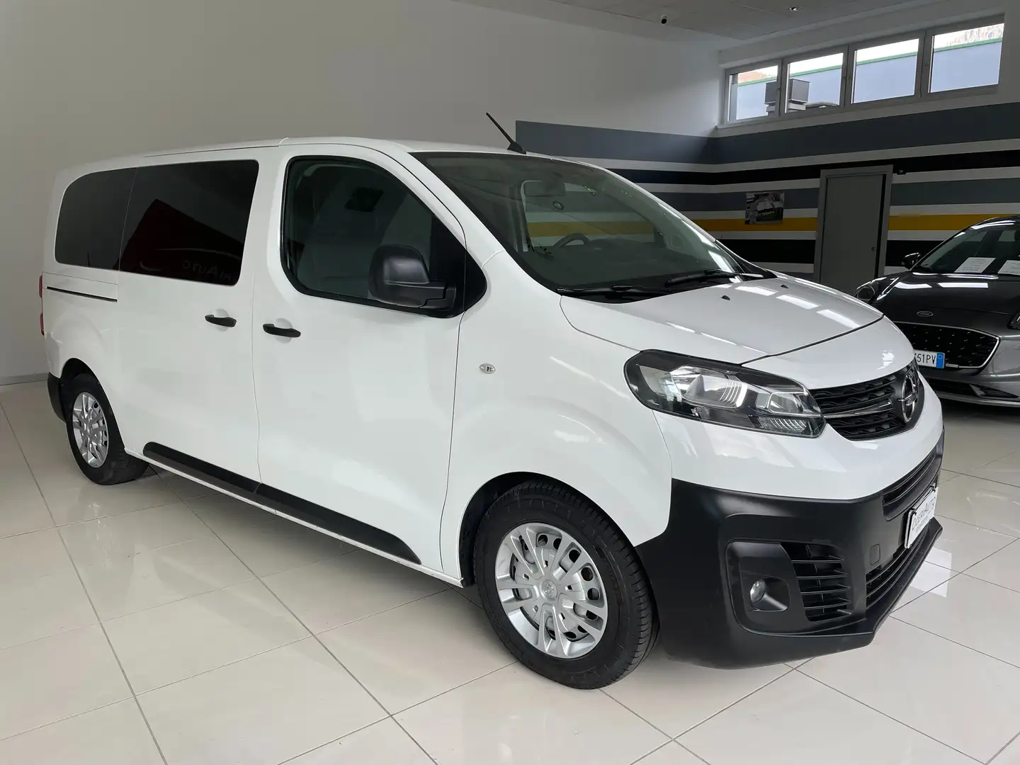 Opel Vivaro Life1.5 TD 120CV  9 POSTI Prezzo IVA Esclusa Weiß - 1