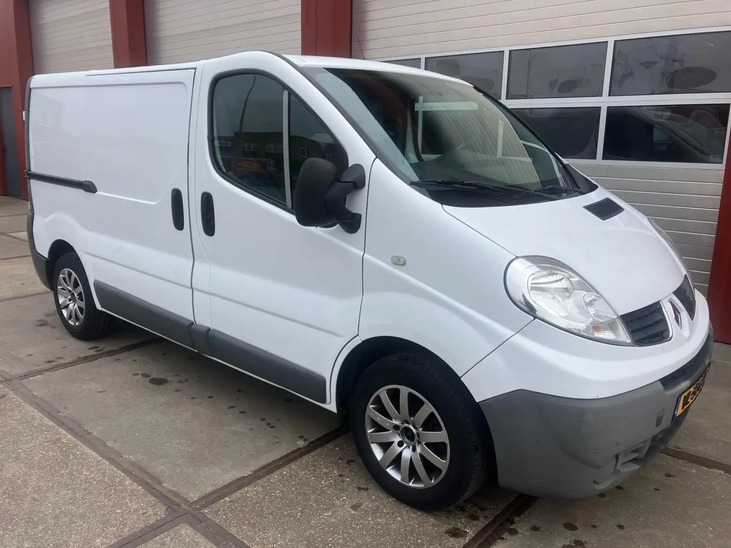 Renault Trafic 2.0 dCi T27 L1H1 Générique Wit - 1