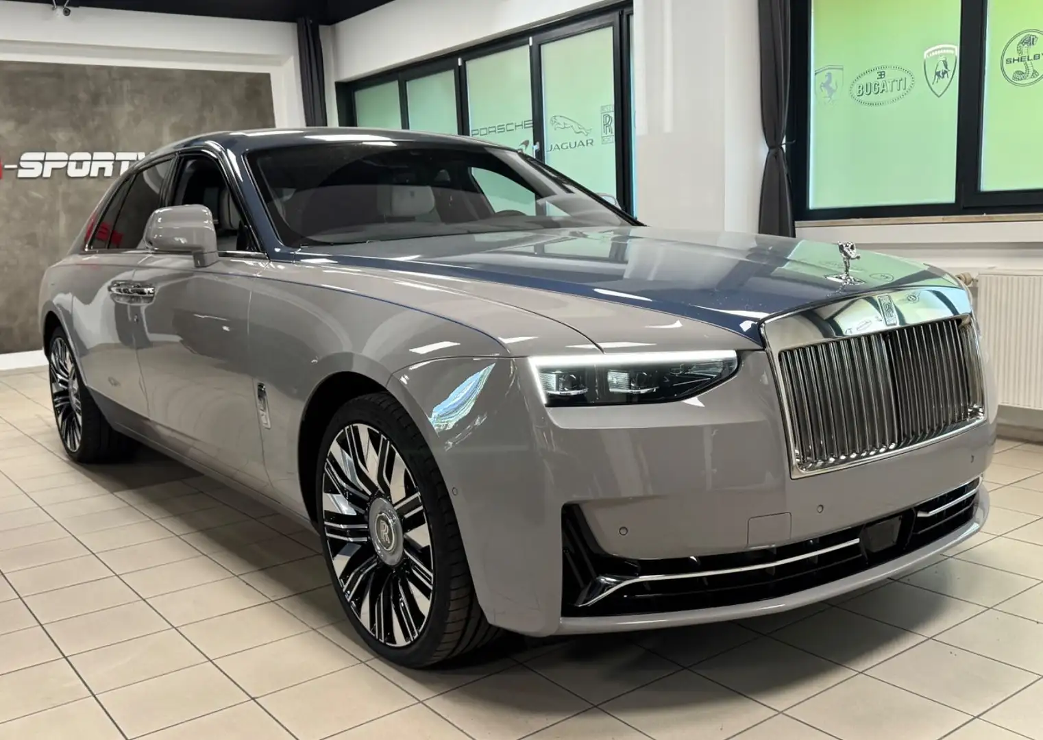 Rolls-Royce Ghost GHOST II FACELIFT EXCLUSIV DUO-TON 4SEAT 25 FULL Grau - 1