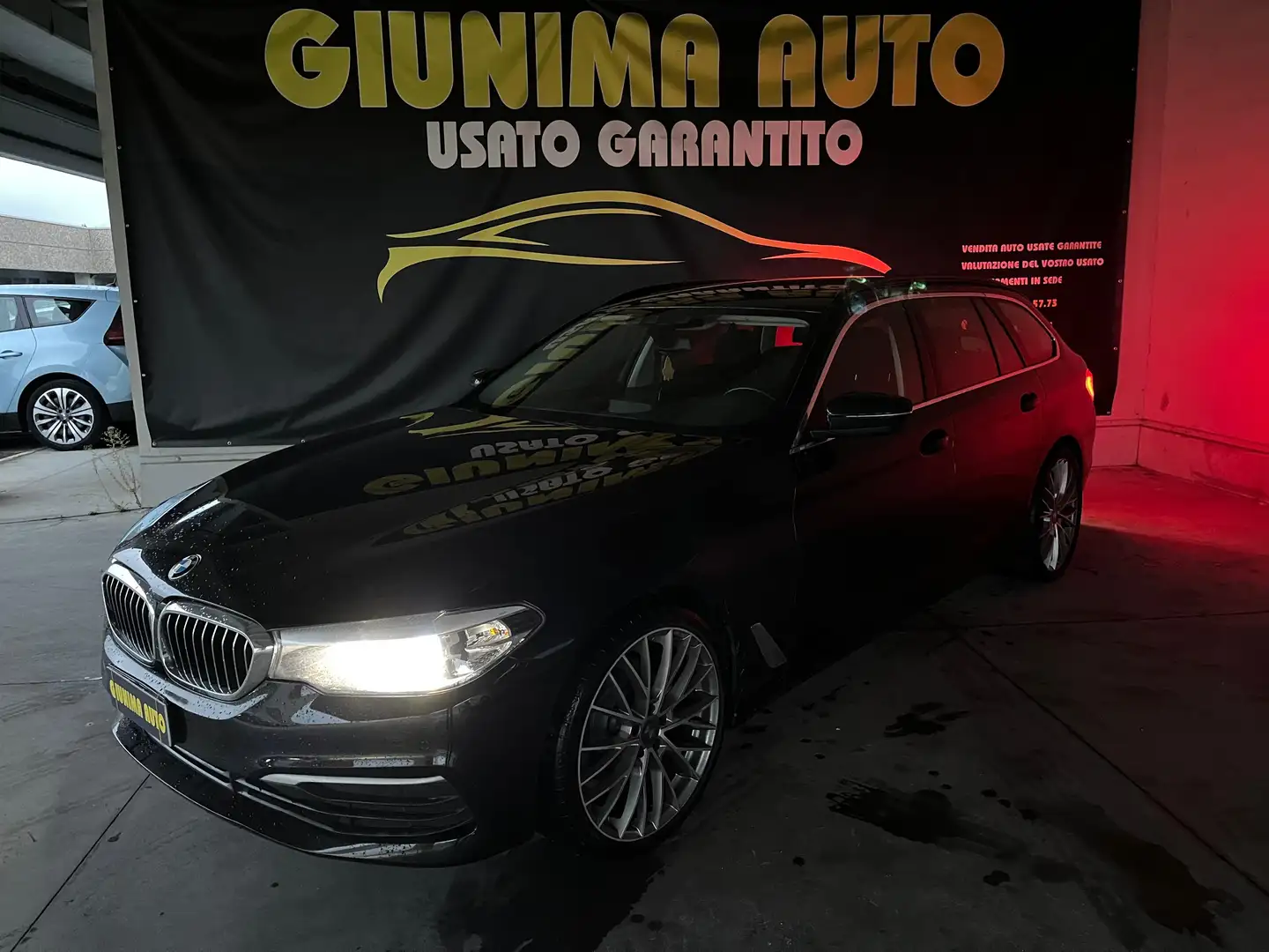 BMW 520 520d Touring Business 190cv auto Nero - 1