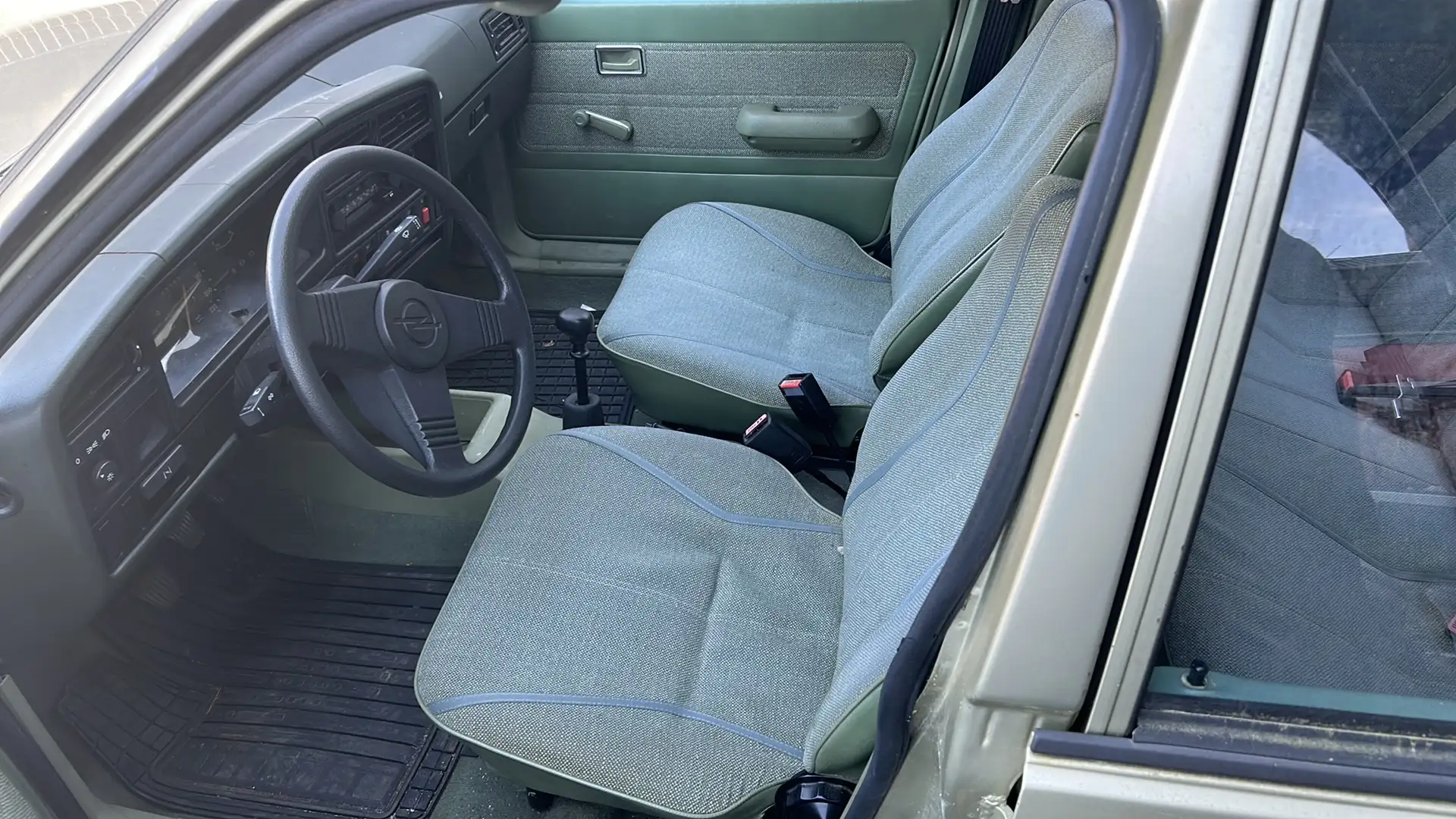 Opel Ascona Grün - 1