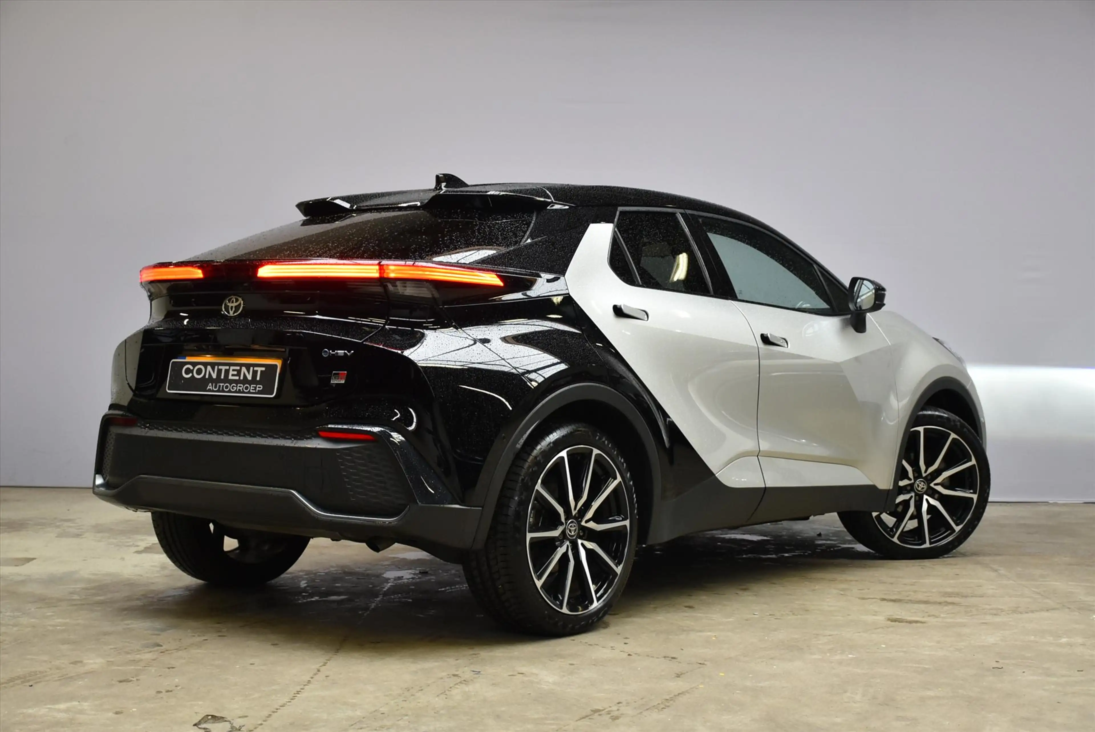 Toyota C-HR 2.0 High Power Hybrid 200 CVT GR Sport Premiére Ed — photo 5