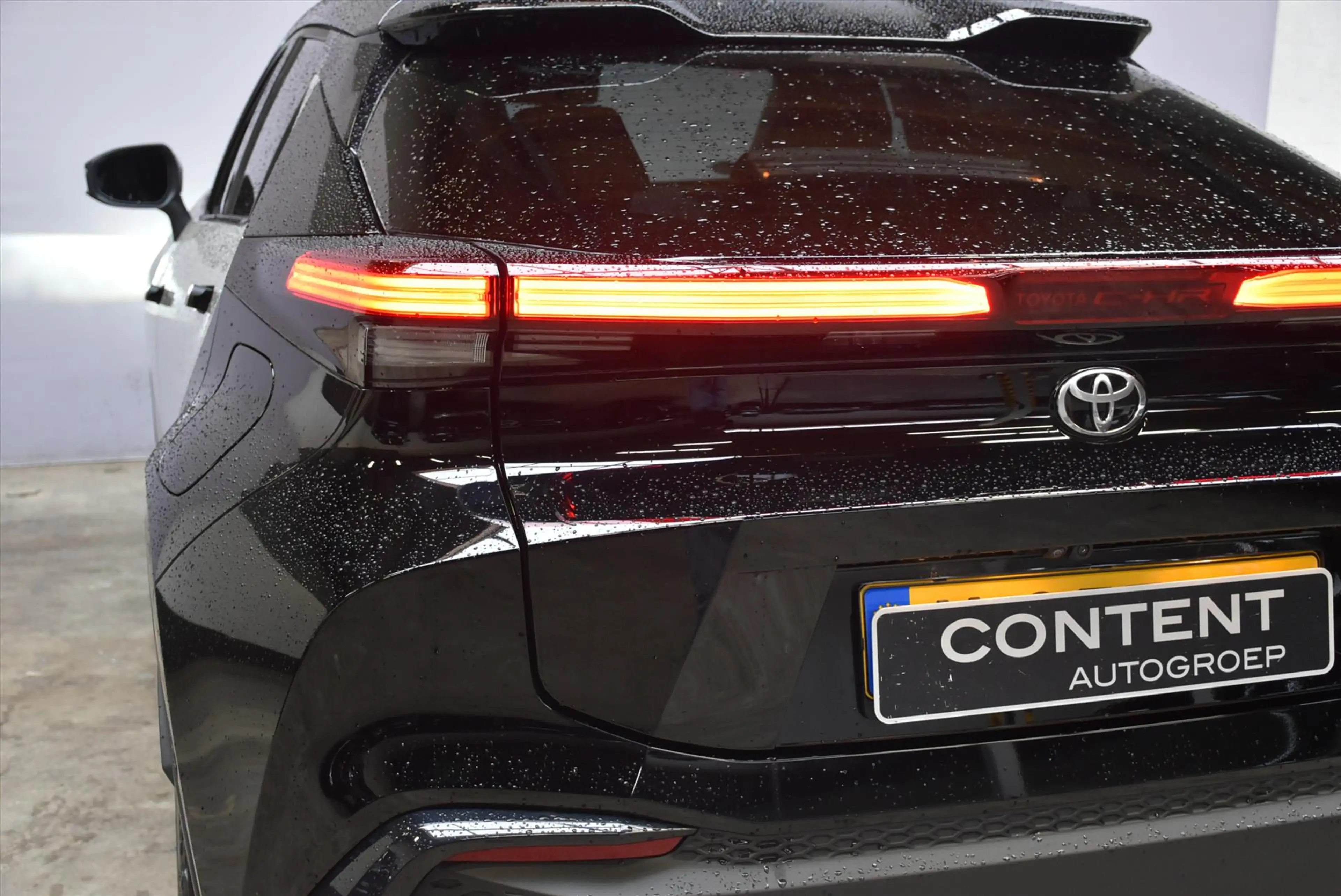 Toyota C-HR 2.0 High Power Hybrid 200 CVT GR Sport Premiére Ed — photo 27