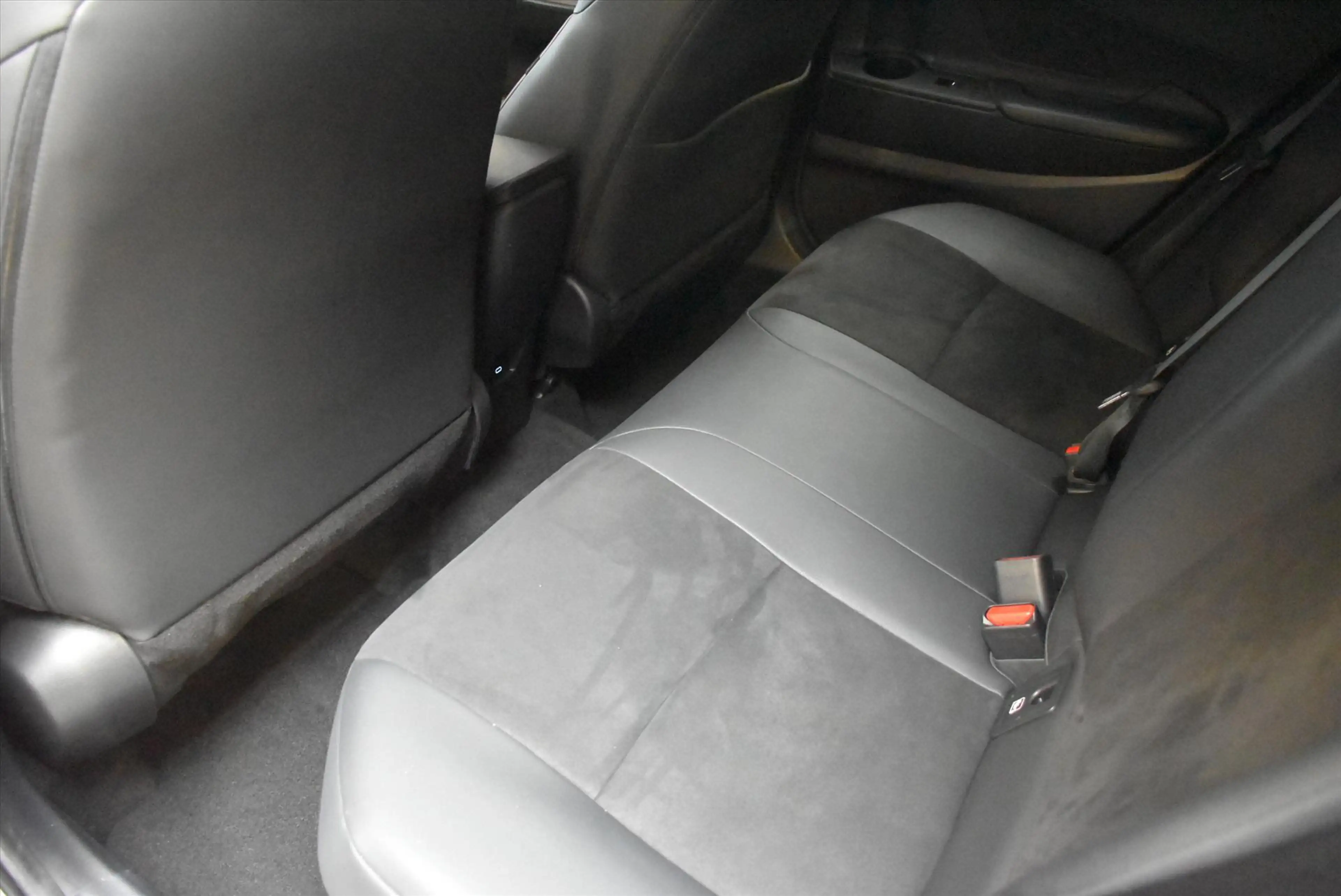 Toyota C-HR 2.0 High Power Hybrid 200 CVT GR Sport Premiére Ed — photo 11