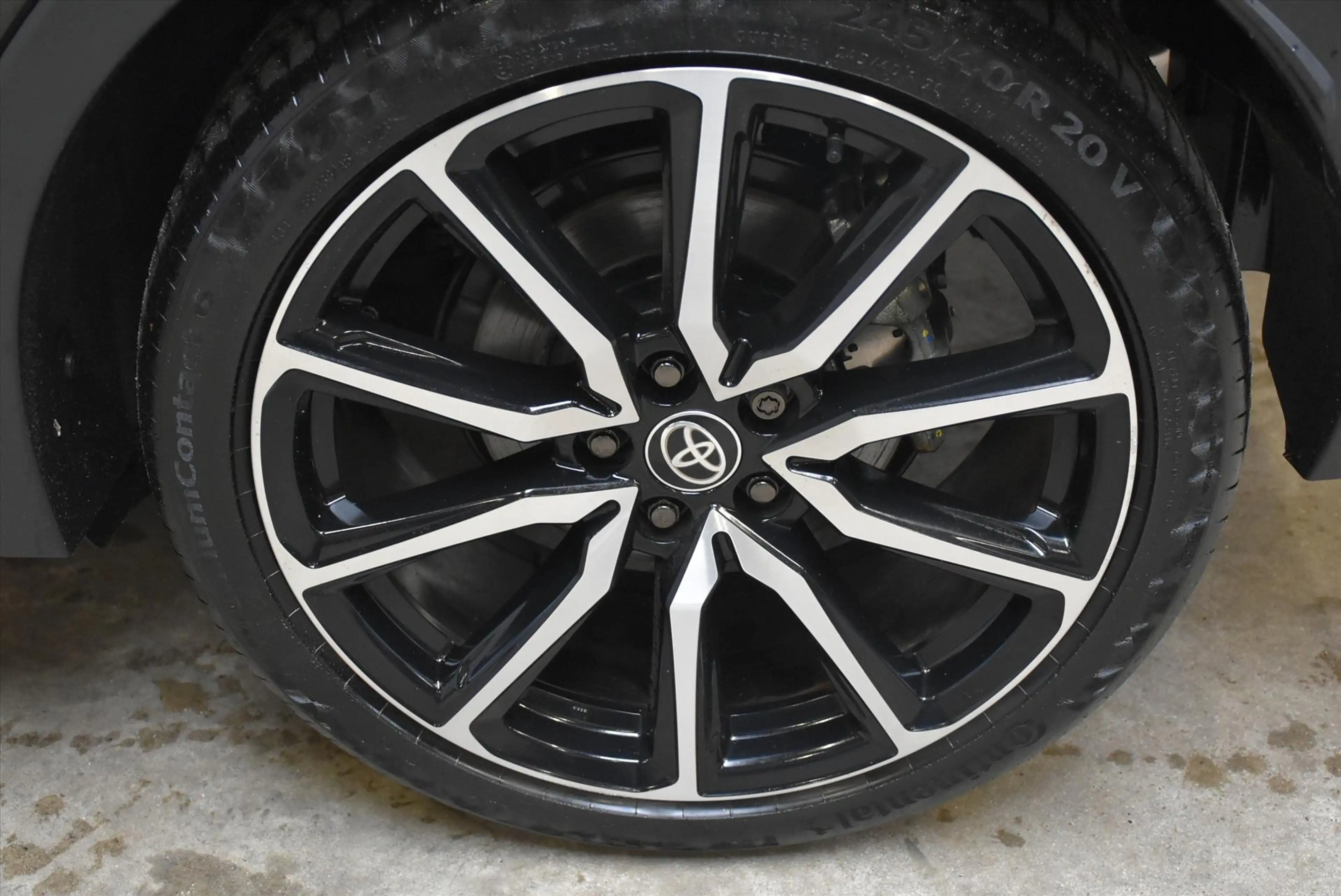 Toyota C-HR 2.0 High Power Hybrid 200 CVT GR Sport Premiére Ed — photo 31