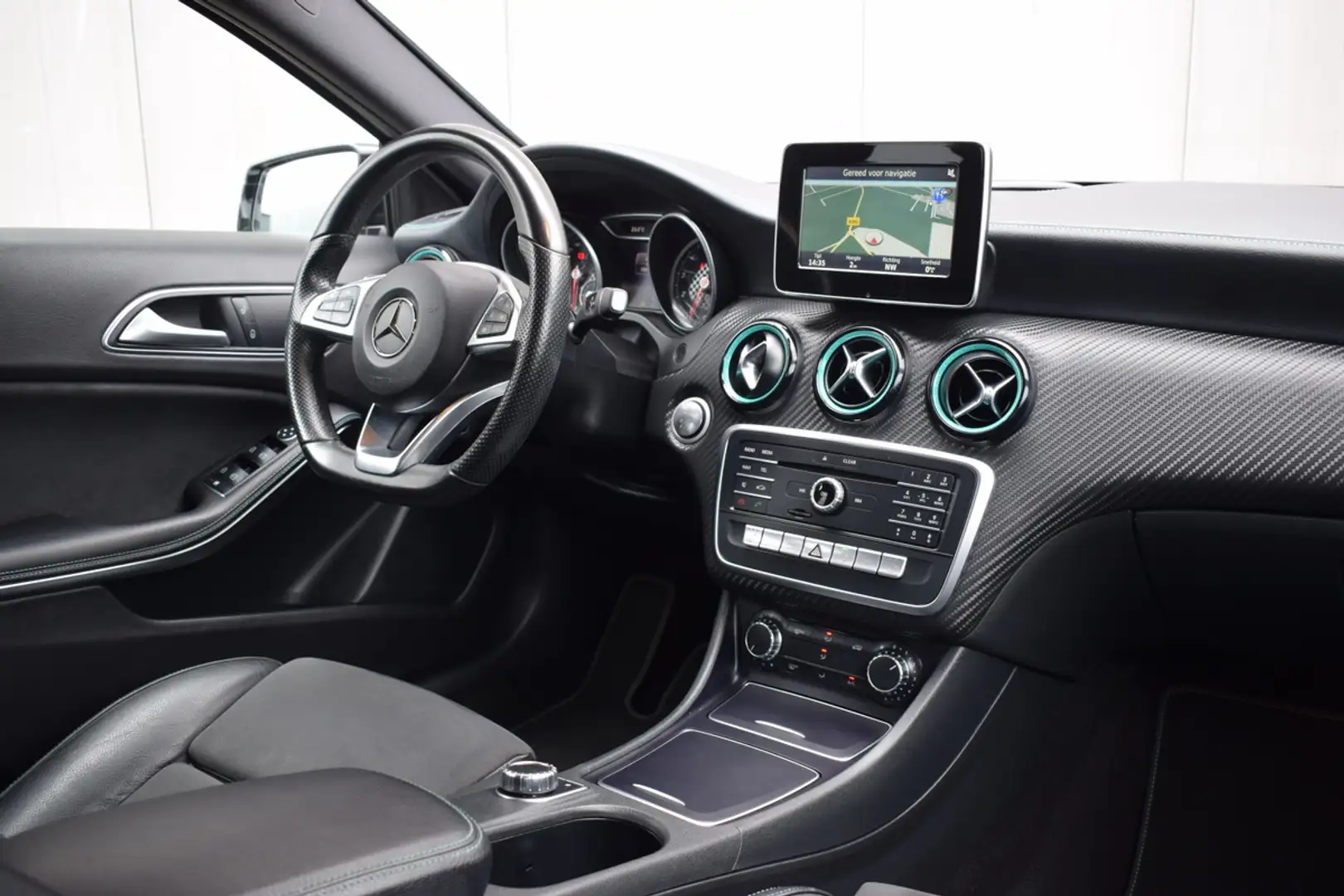 Mercedes-Benz A 200 Automaat Motorsport Edition LED | Leder/Alcantara Grijs - 2