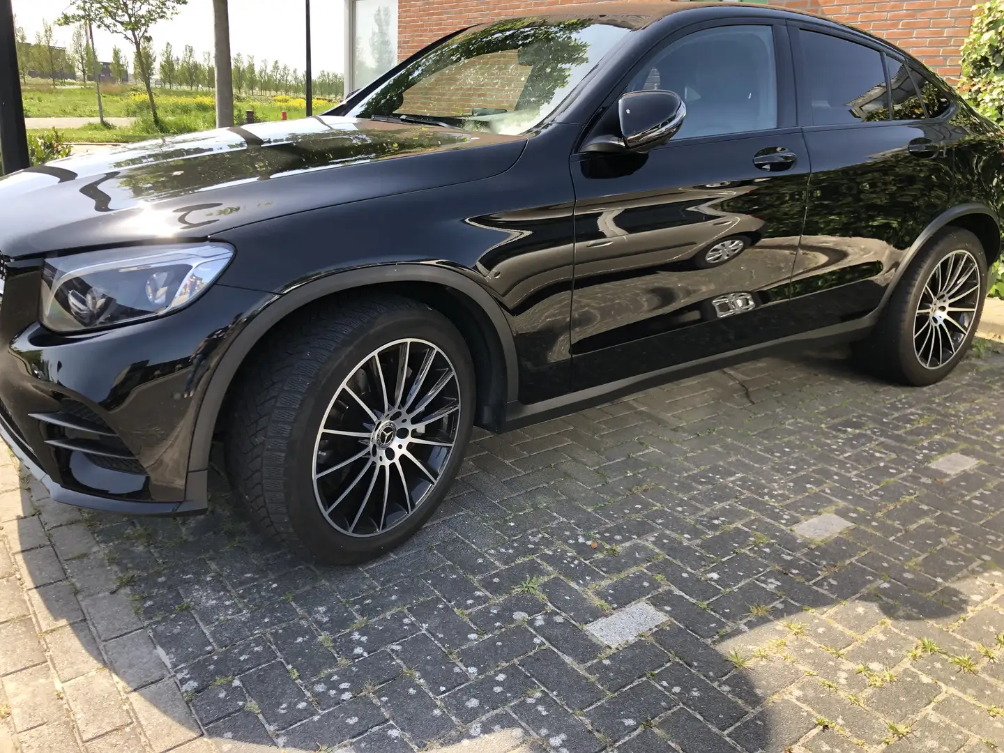 Mercedes-Benz GLC 250 4M. Prem Plus - AMG Line - Panorama - 360 Cam Negru - 2