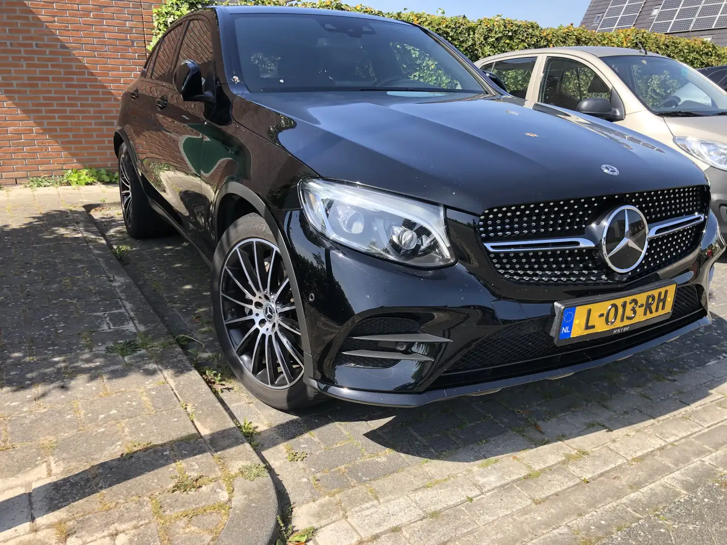 Mercedes-Benz GLC 250 4M. Prem Plus - AMG Line - Panorama - 360 Cam Negru - 1