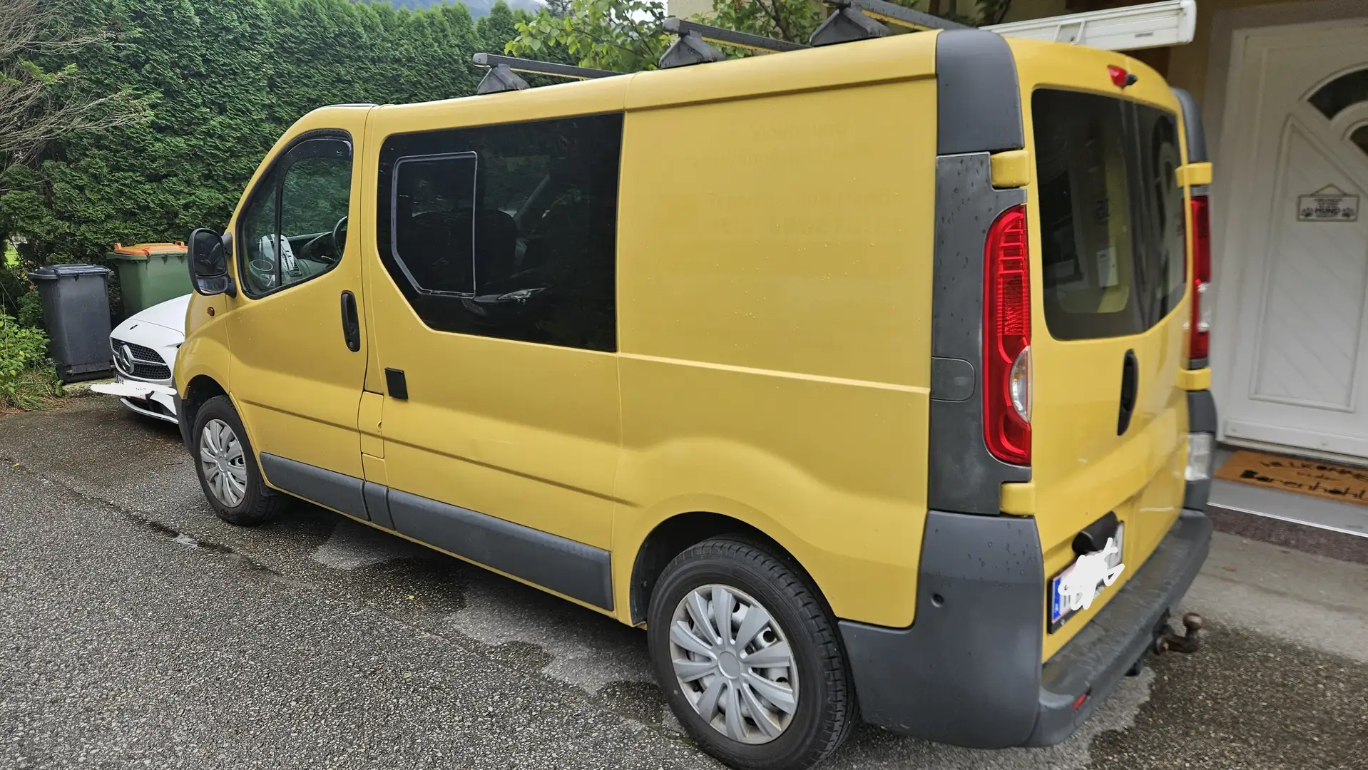 Opel Vivaro DOKA Campingbus Gelb - 2