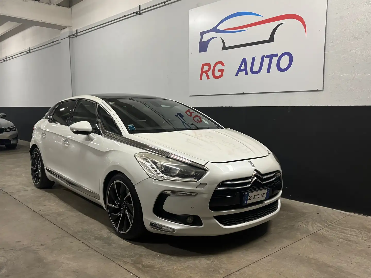 Citroen DS5 DS5 2.0 hdi (airdream) hybrid4 Sport Chic cmp6 Blanc - 1