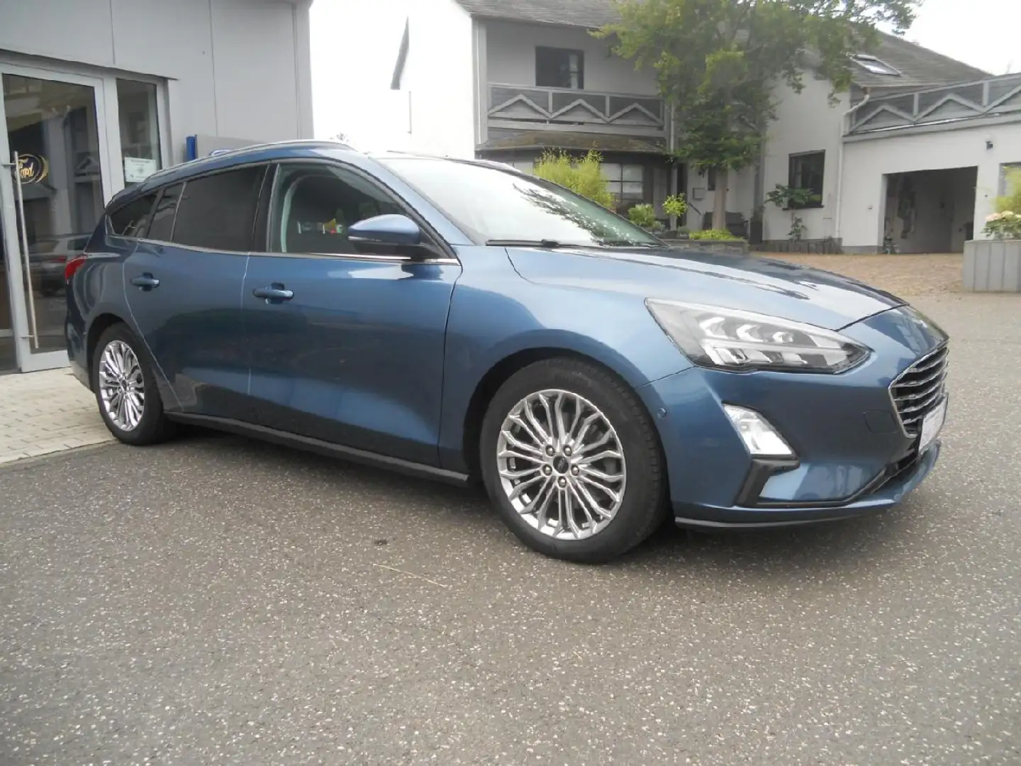 Ford Focus Titanium Blauw - 1