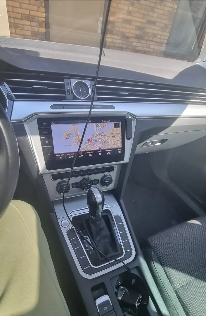 Volkswagen Passat 1.6 tdi Zwart - 2