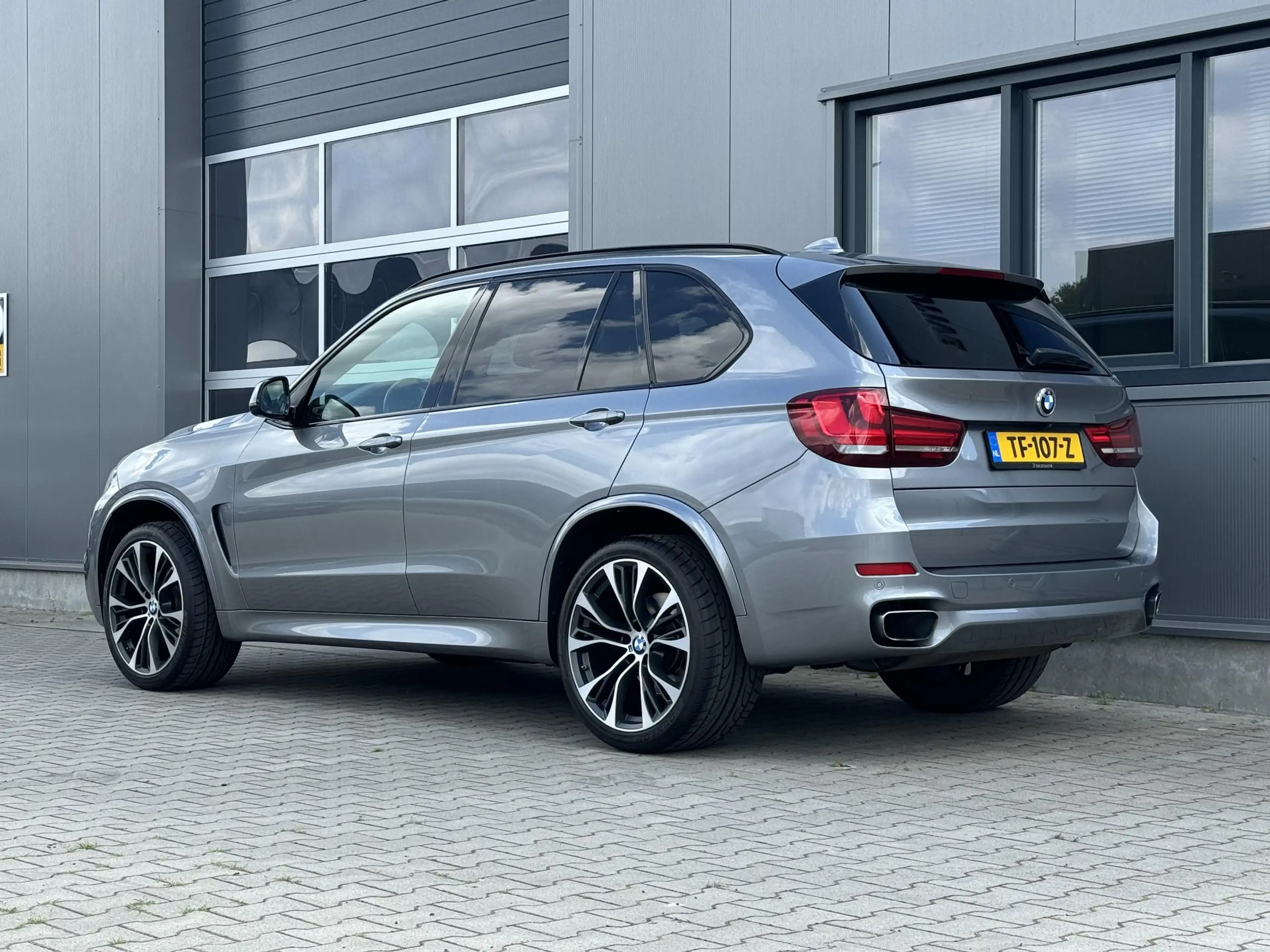 BMW X5 xDrive35i High Executive 306 PK | Individual | M s — photo 19