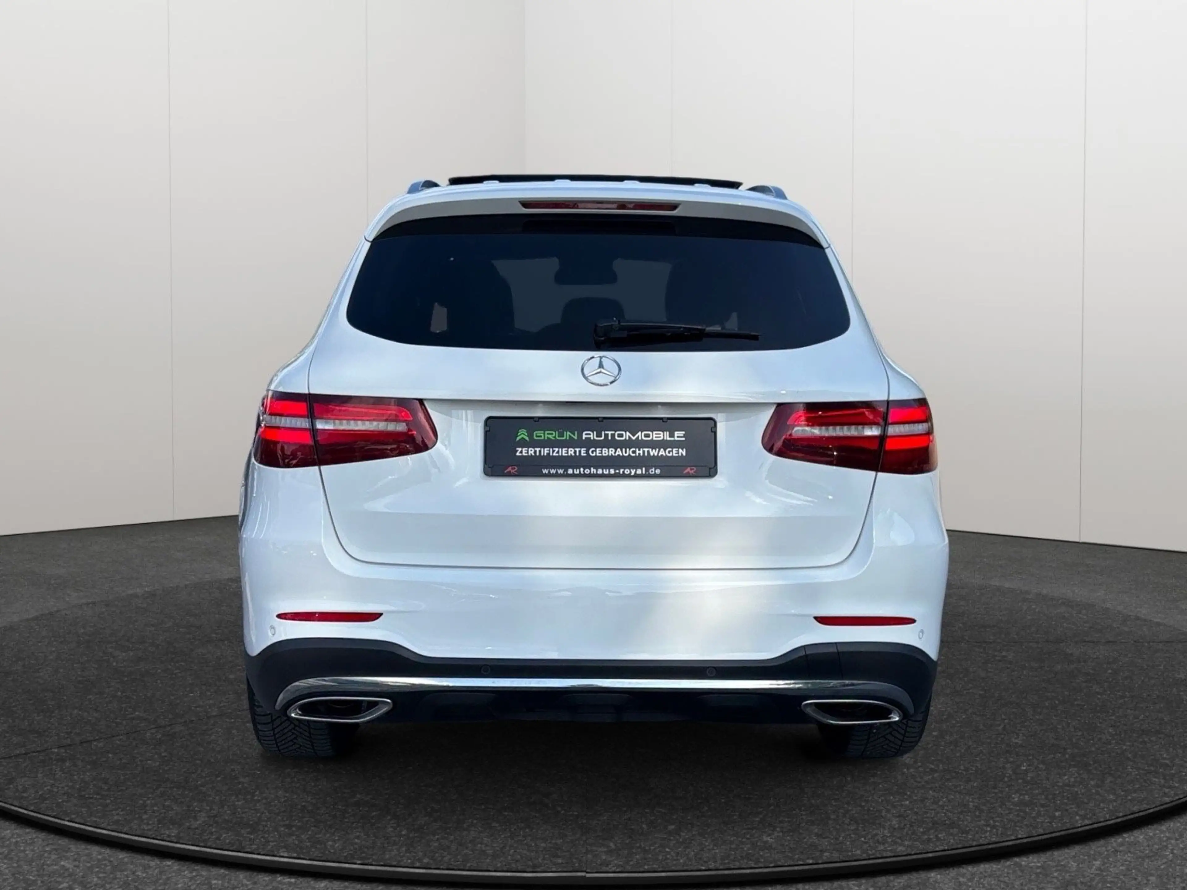 Mercedes-Benz GLC 250 4Matic AMG Line — photo 6