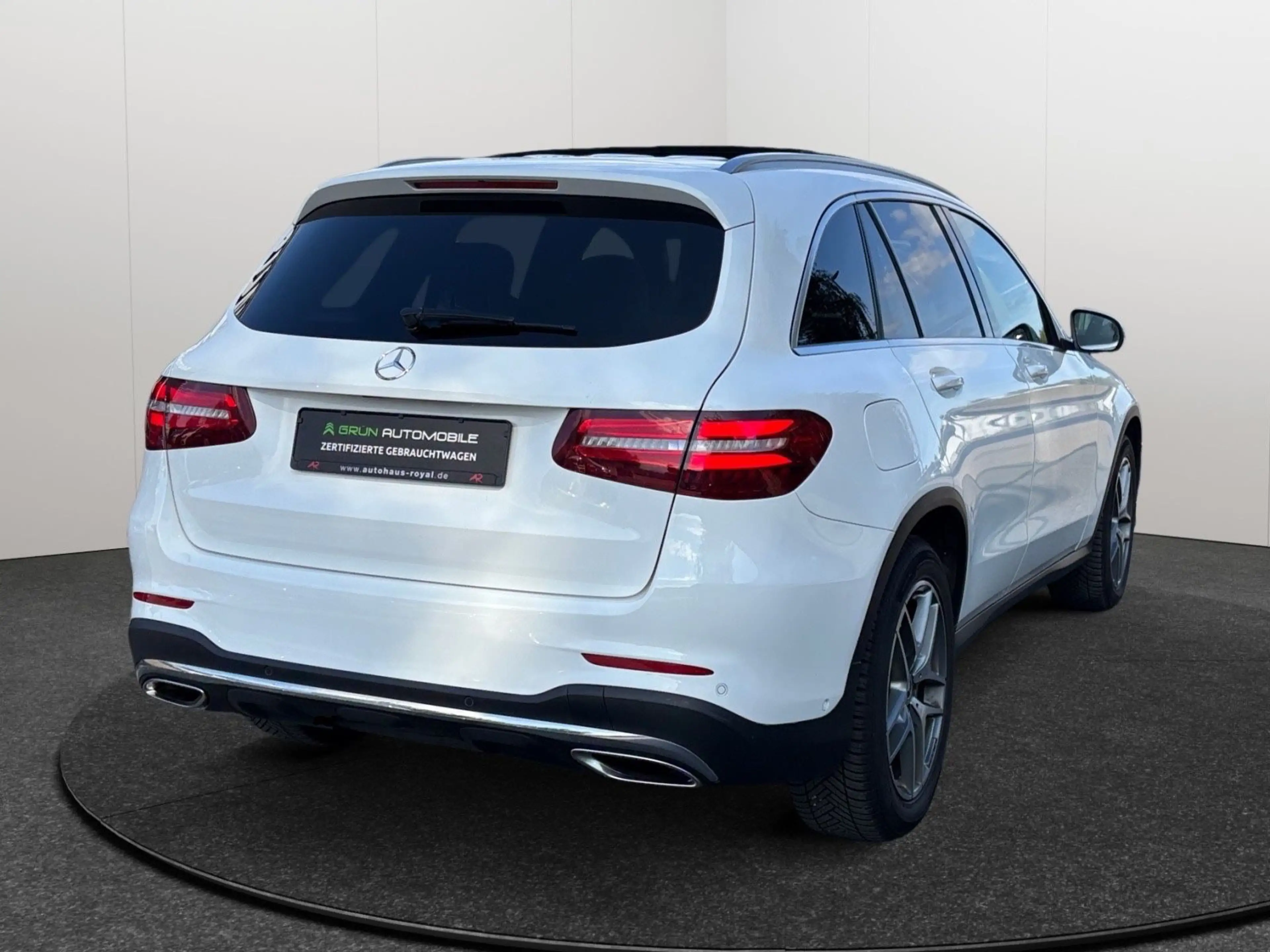 Mercedes-Benz GLC 250 4Matic AMG Line — photo 7