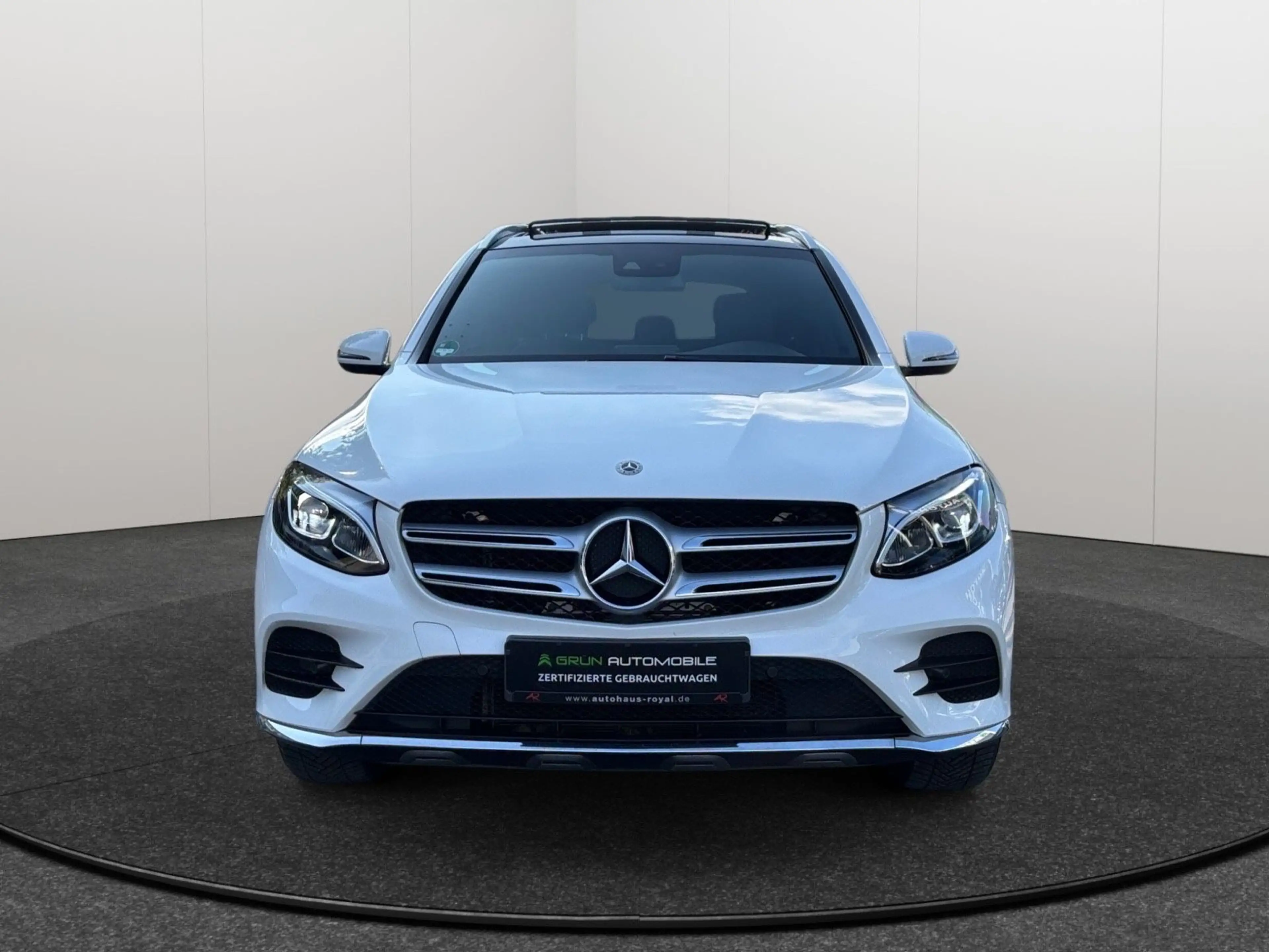Mercedes-Benz GLC 250 4Matic AMG Line — photo 2