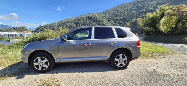Porsche Cayenne Diesel (CO2 244)) 2009, foto 2