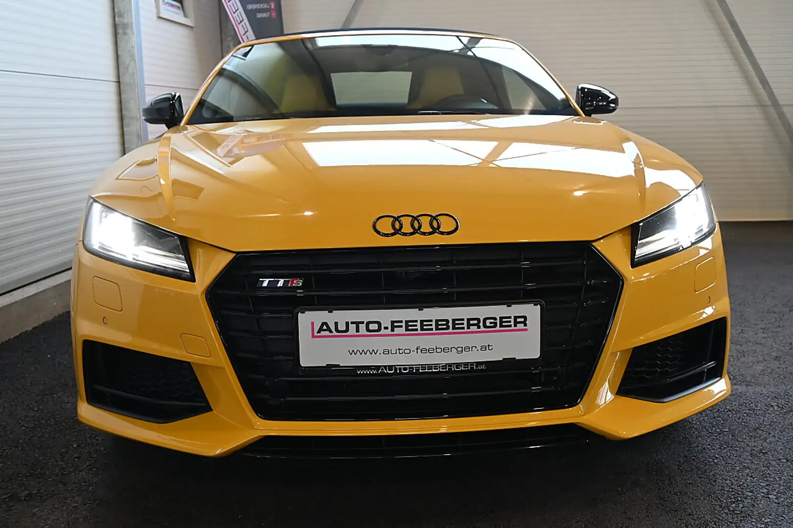 Audi TTS Roadster 2,0 TFSI quattro S-tronic Einzelstü... Gelb - 2