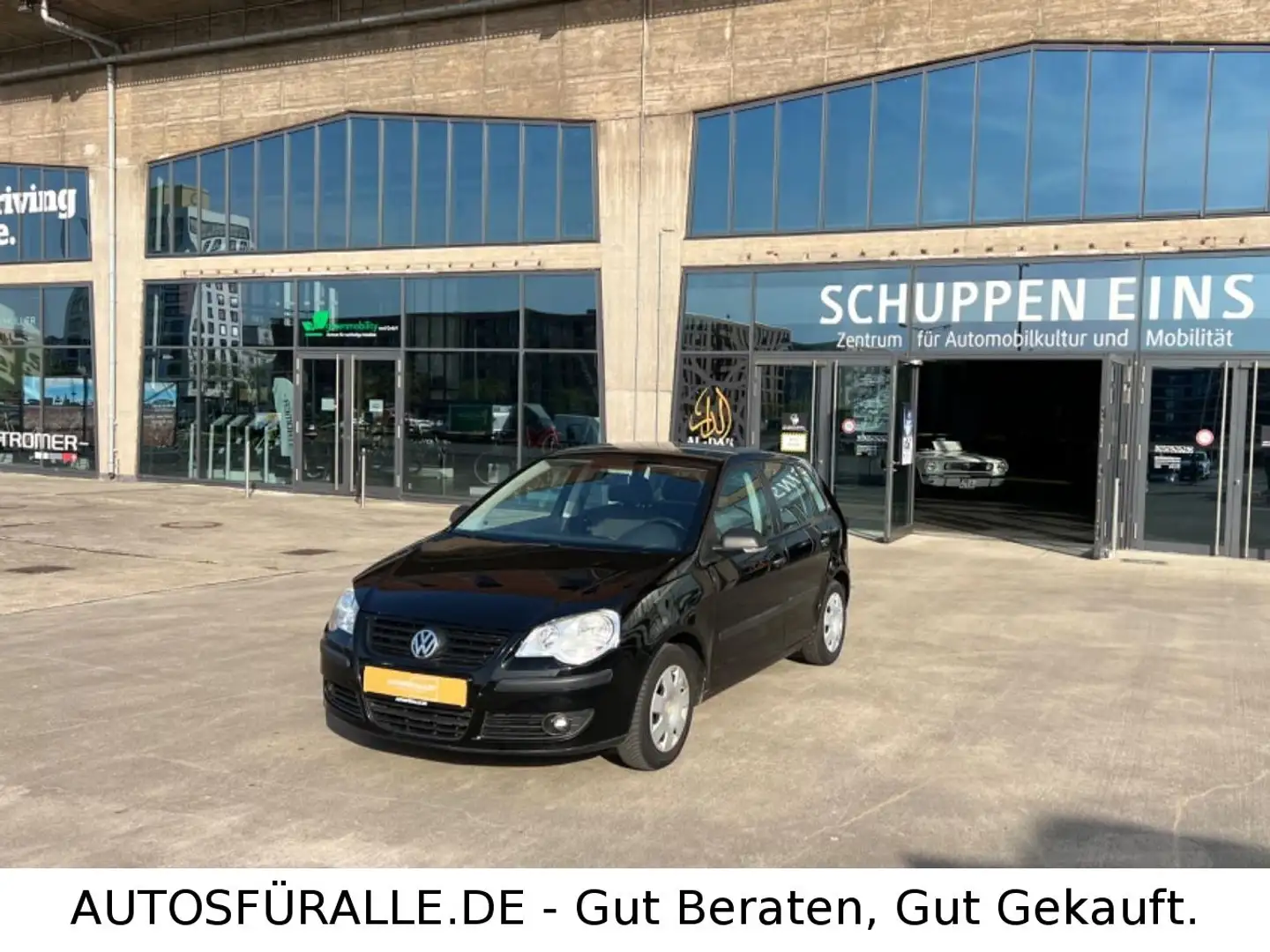 Volkswagen Polo IV*Trendline*Klima*SH-gepfl.*AHK*SHZ*TOP! Schwarz - 1