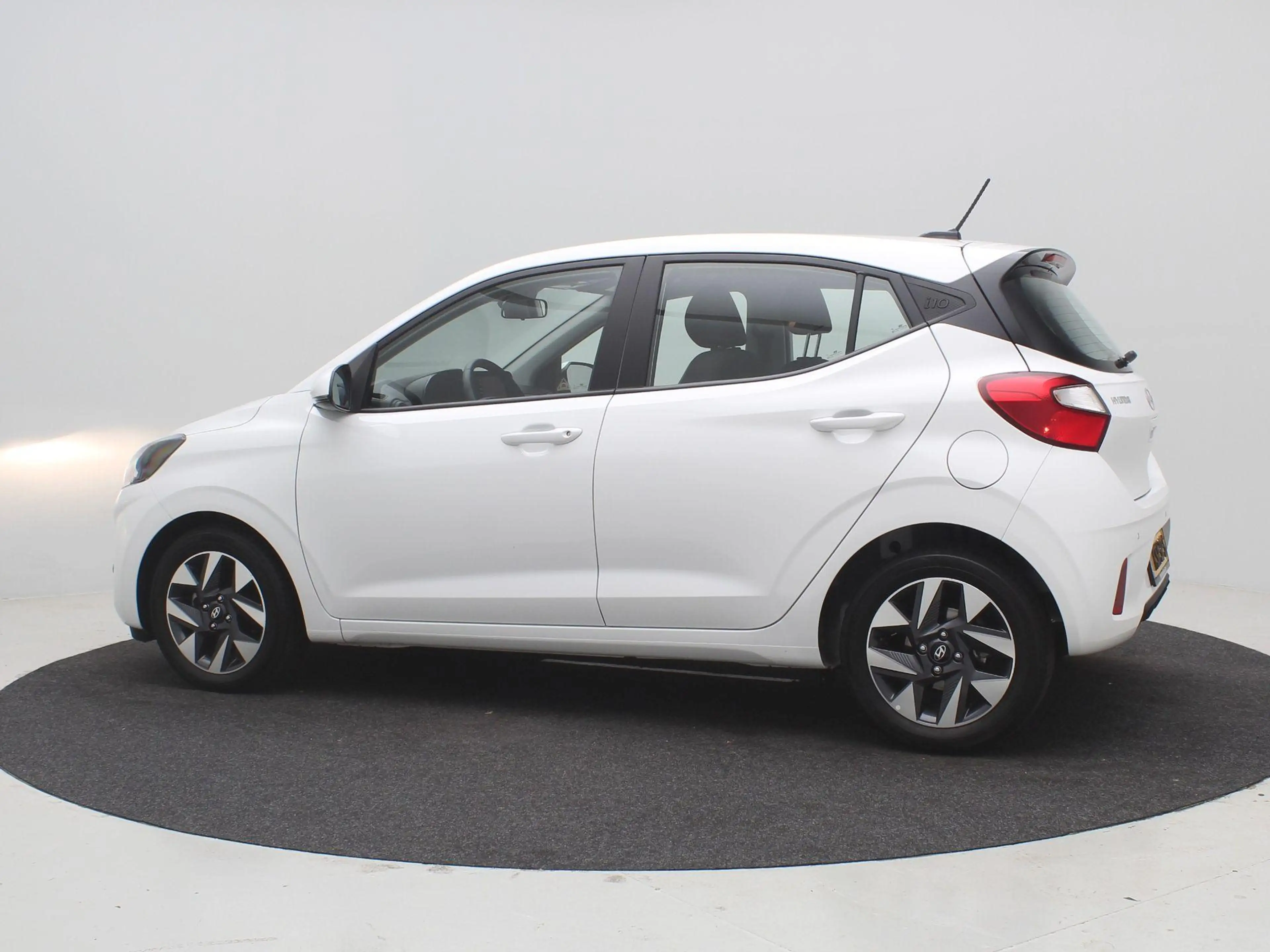 Hyundai i10 1.0 Comfort Smart 5-zits / Navigatie / Cruise Cont — photo 10
