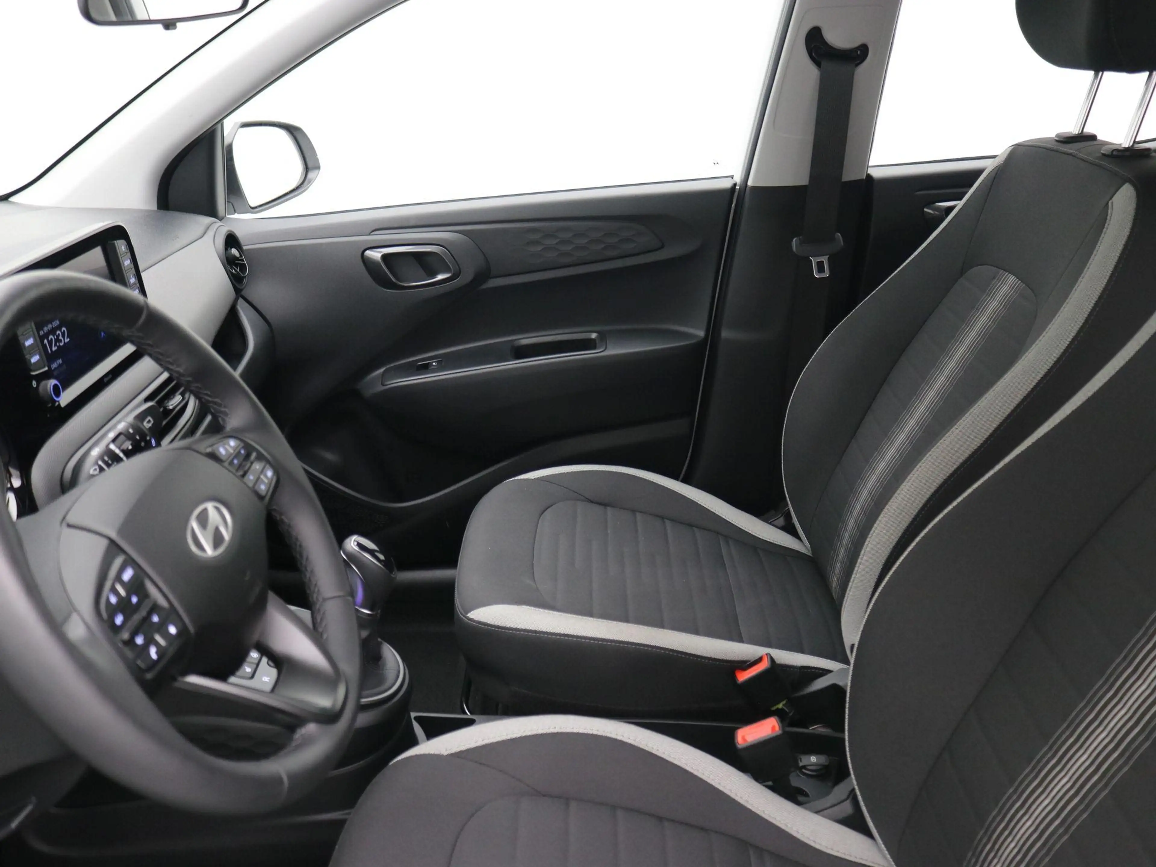 Hyundai i10 1.0 Comfort Smart 5-zits / Navigatie / Cruise Cont — photo 4