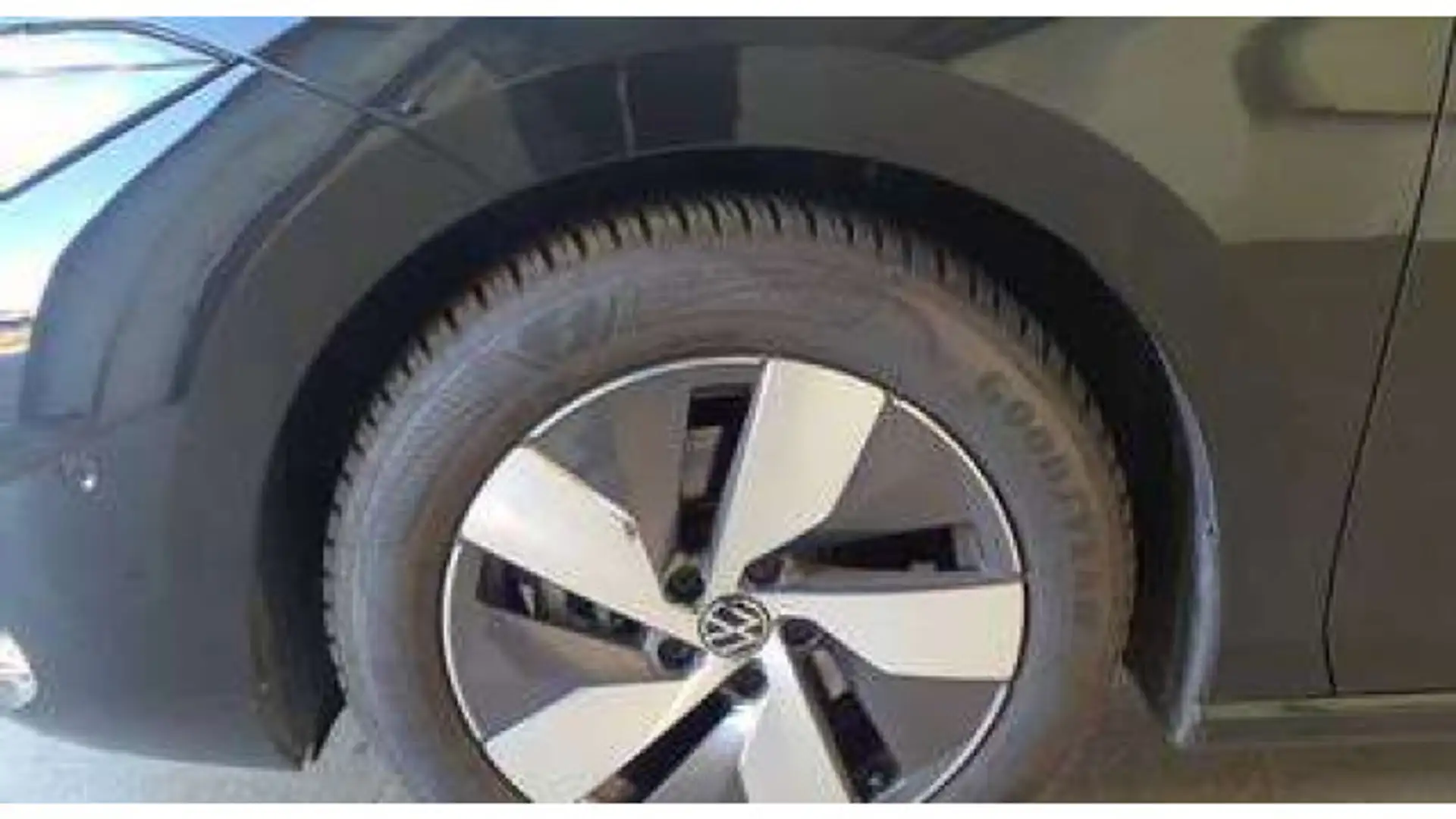 Volkswagen Passat Variant 2.0 TDI DSG Elegance Navi AHK IQ. Schwarz - 2
