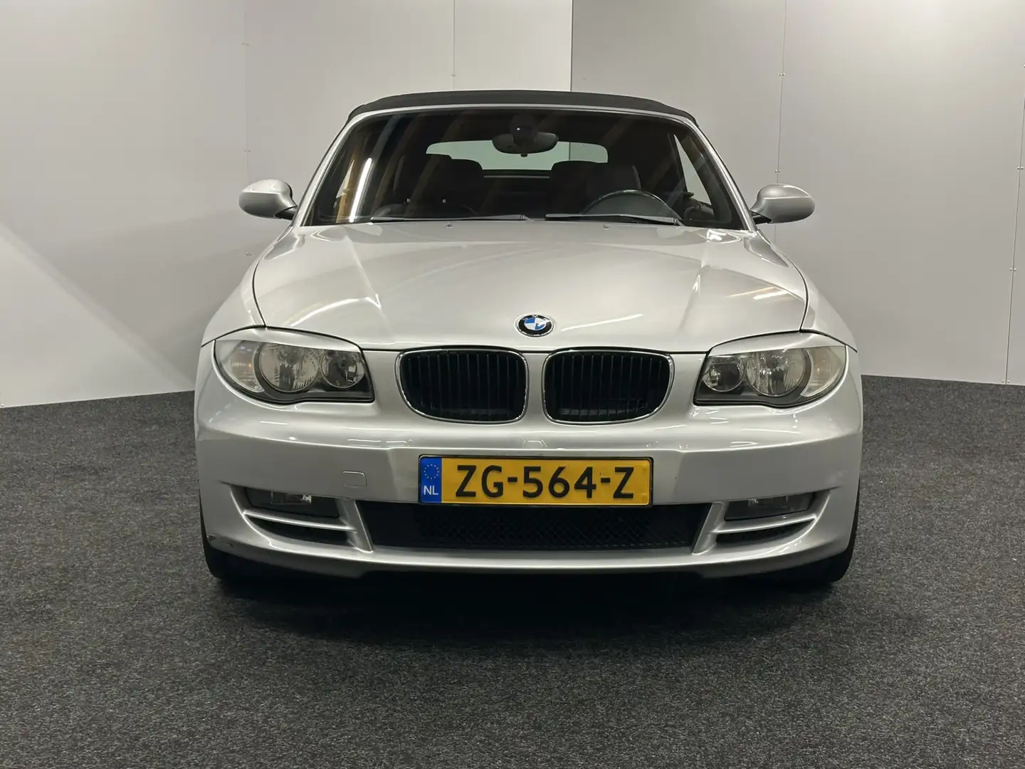 BMW 118 1-SERIE CABRIO 118i OLIEDRUK PROBLEEM STOF/LEDER C Grijs - 2