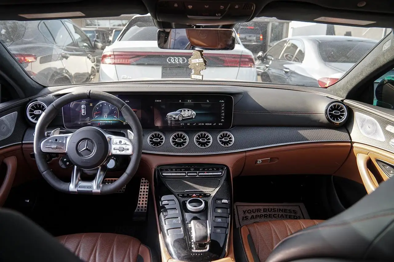 Mercedes-Benz AMG GT снимка Mercedes-Benz AMG GT