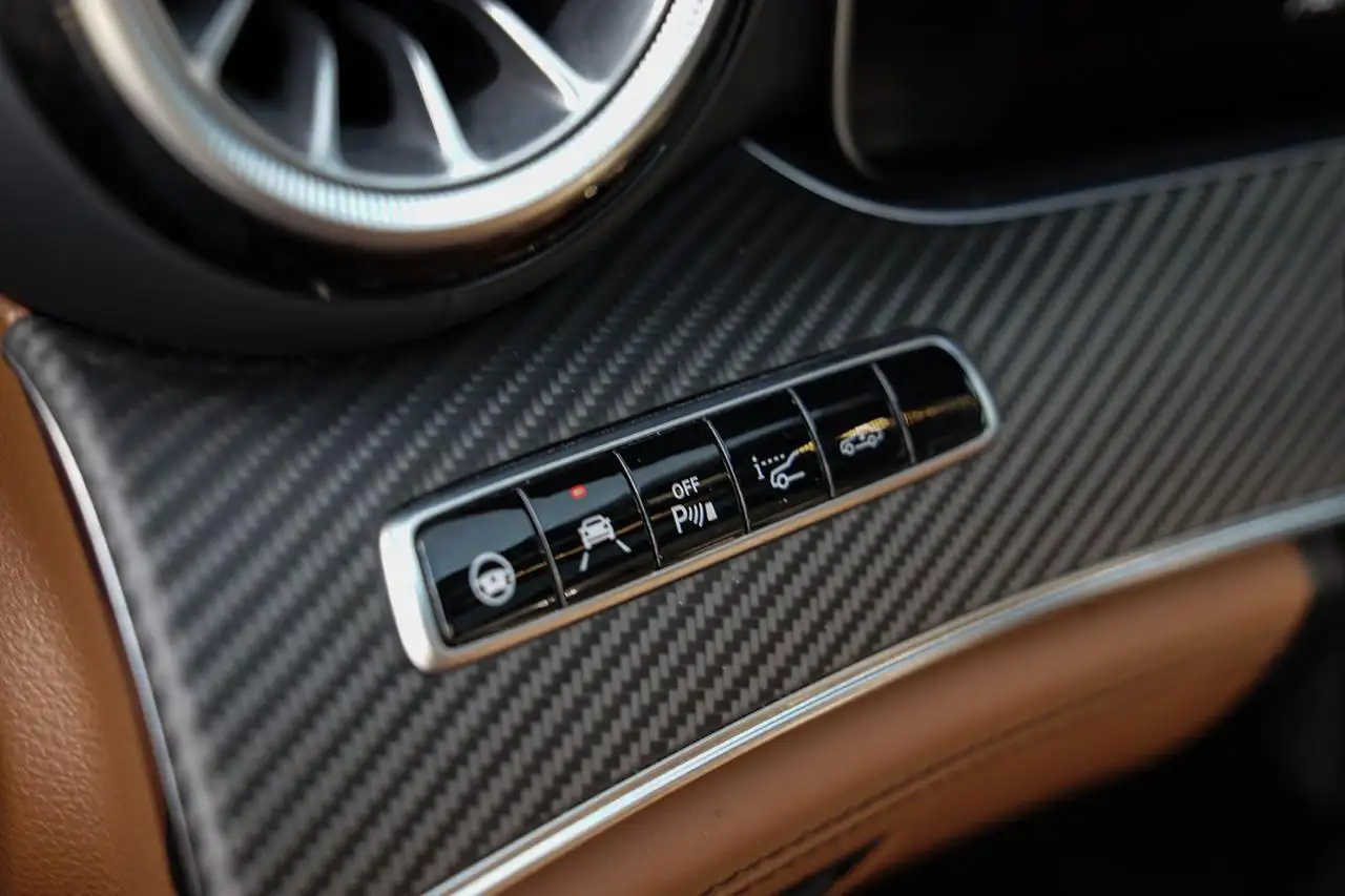 Mercedes-Benz AMG GT снимка Mercedes-Benz AMG GT