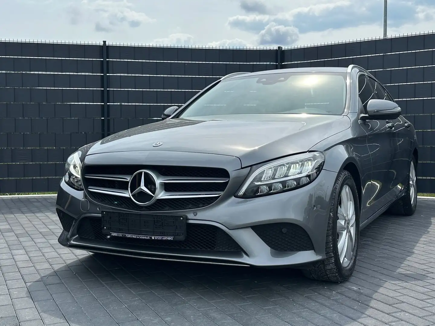 Mercedes-Benz C 180 T*9G-TRONIC*AVANTGARDE*CAM*TEMP*LED*NAVI* Grau - 1