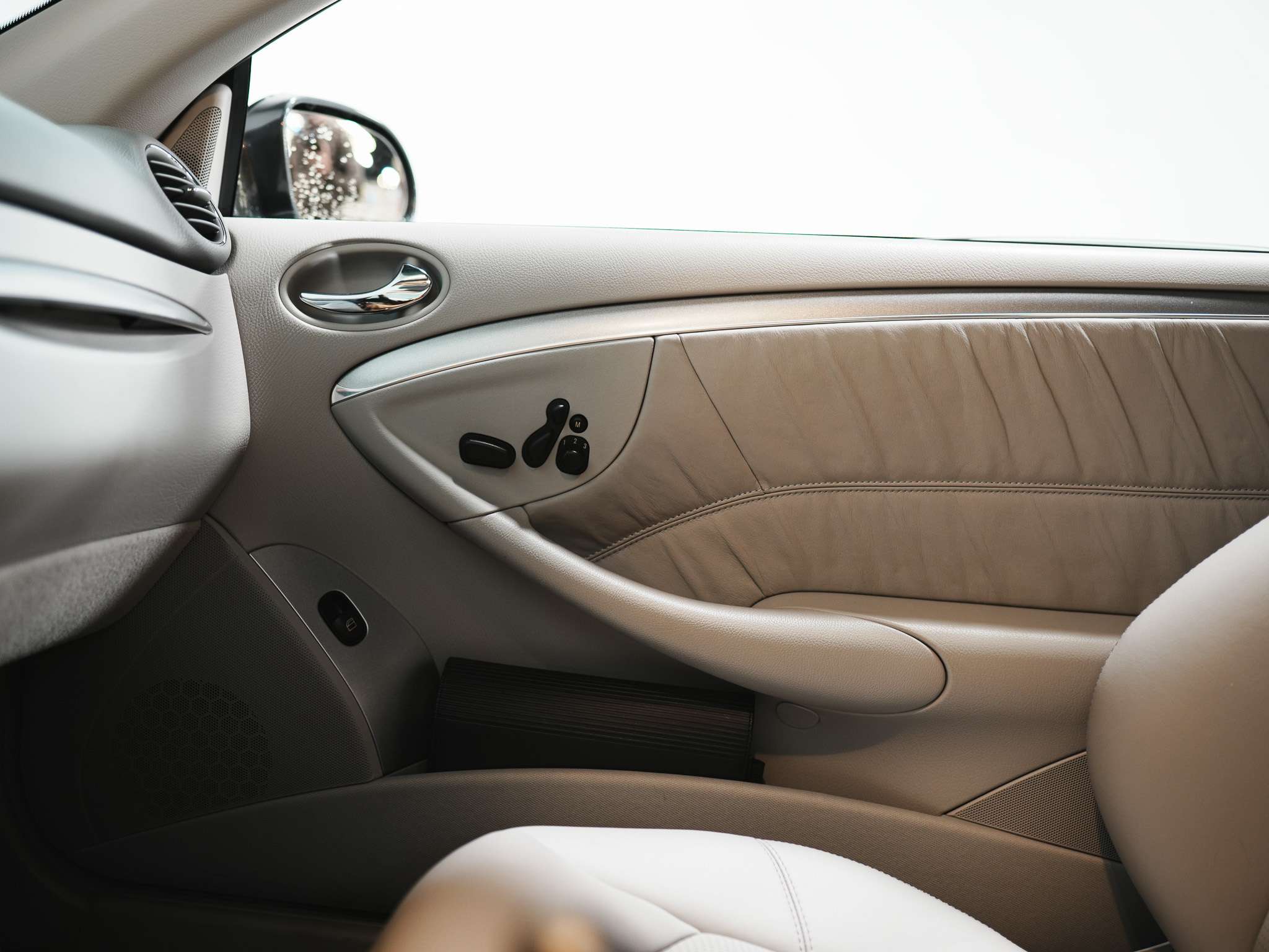 used 2004 Mercedes-Benz CLK car, priced at $37,900
