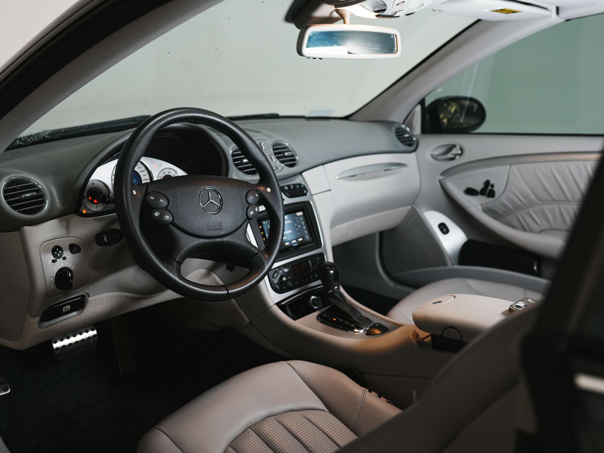 used 2004 Mercedes-Benz CLK car, priced at $37,900