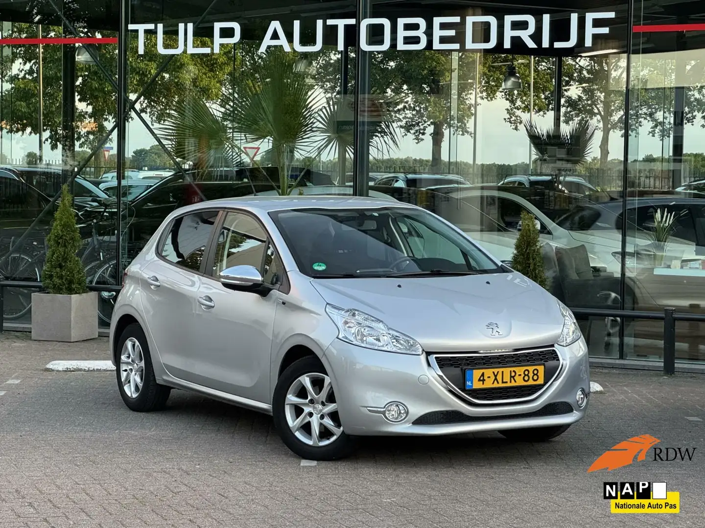 Peugeot 208 1.2 VTi Style 5 drs 2014 Navi Clima Top staat Сірий - 1