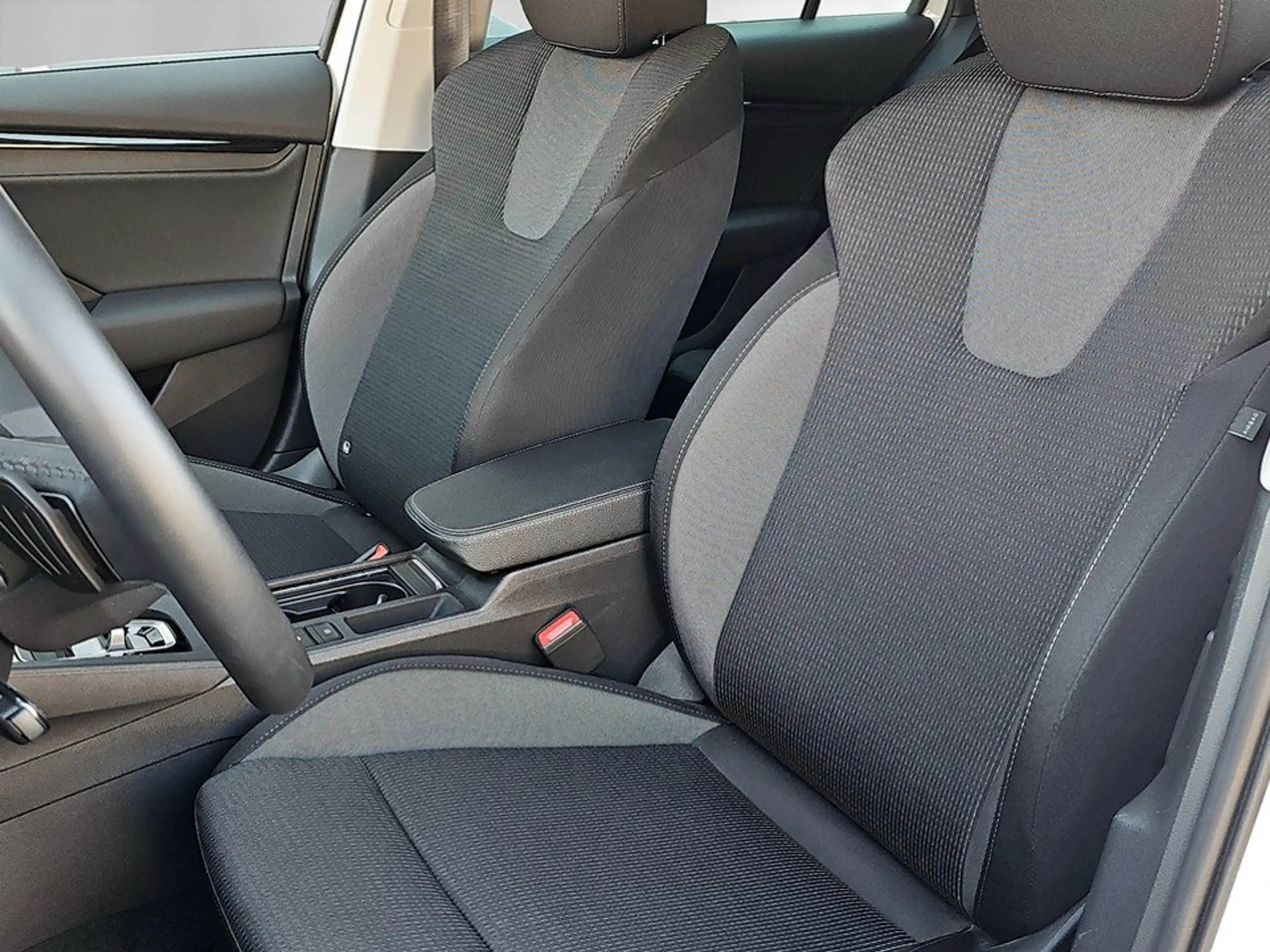 Skoda Octavia Combi 1.5 TSI Selection AHK+LED+NAVI+RFK — photo 11