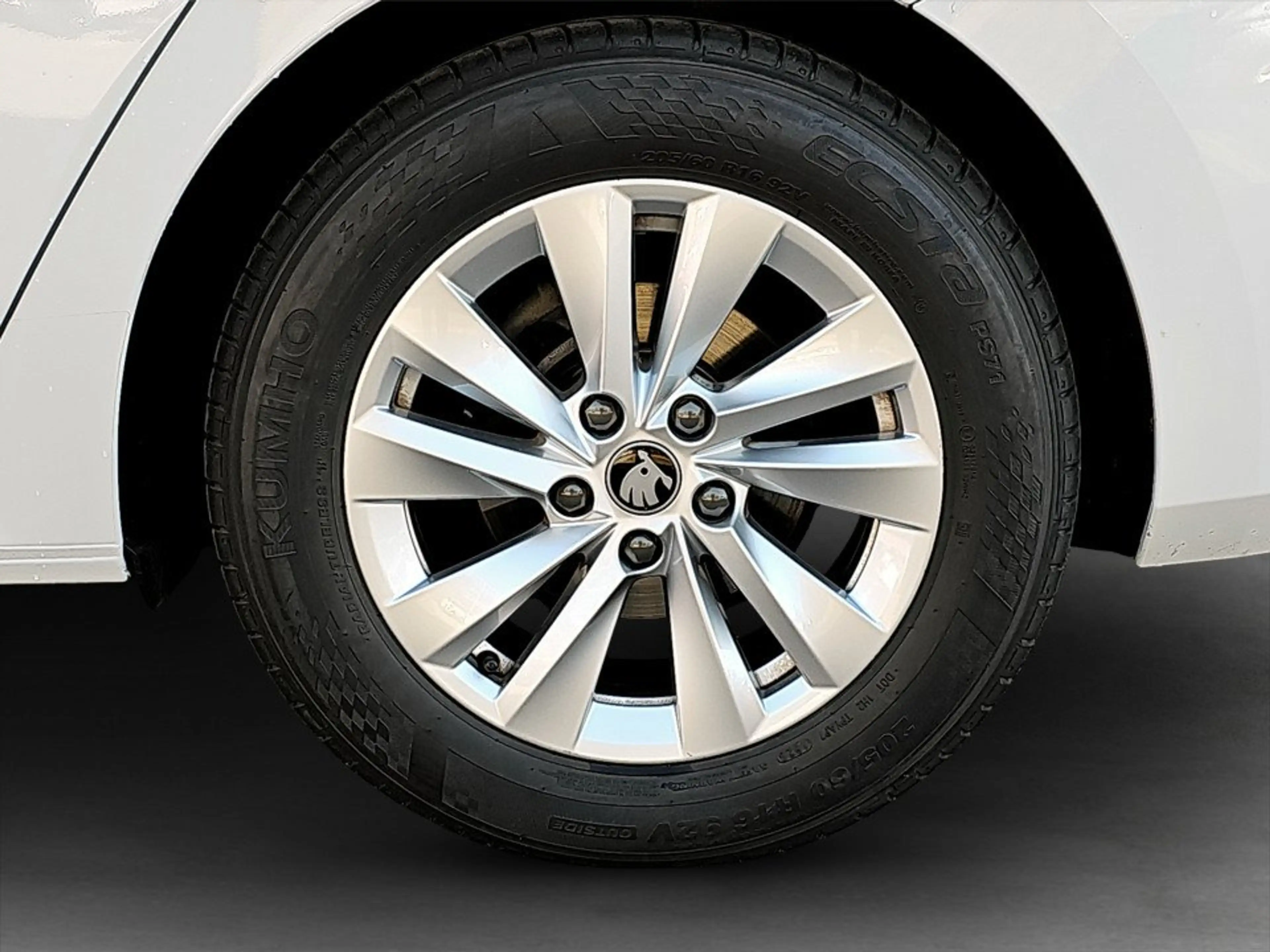 Skoda Octavia Combi 1.5 TSI Selection AHK+LED+NAVI+RFK — photo 8