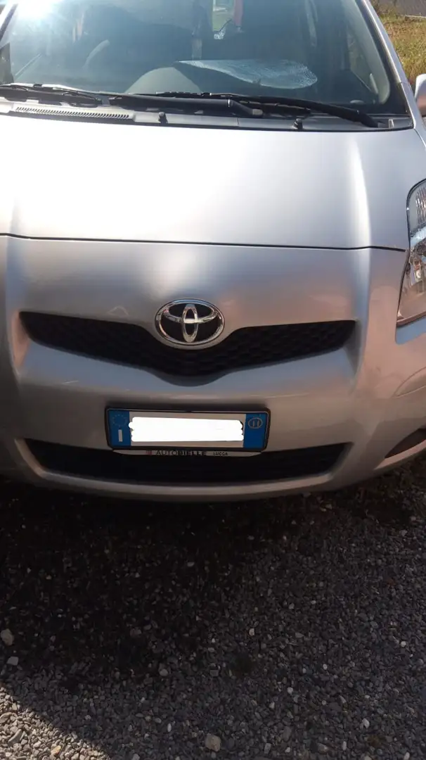 Toyota Yaris Yaris II 2005 5p 1.0 Sol my10 Argento - 1