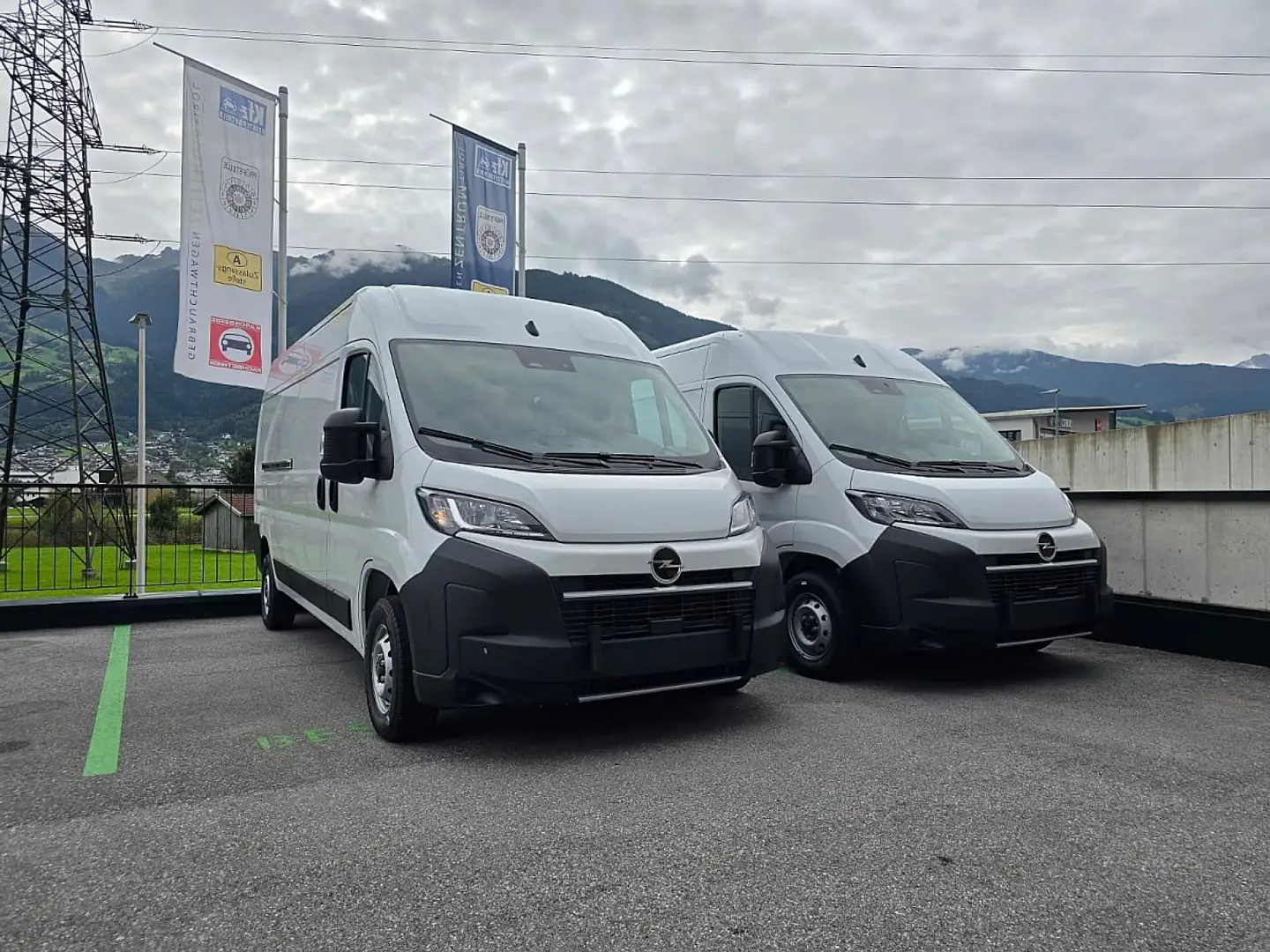 Opel Movano Movano Blue 140PS L4H2 NFZ Listenpreis €58.500,- Weiß - 2