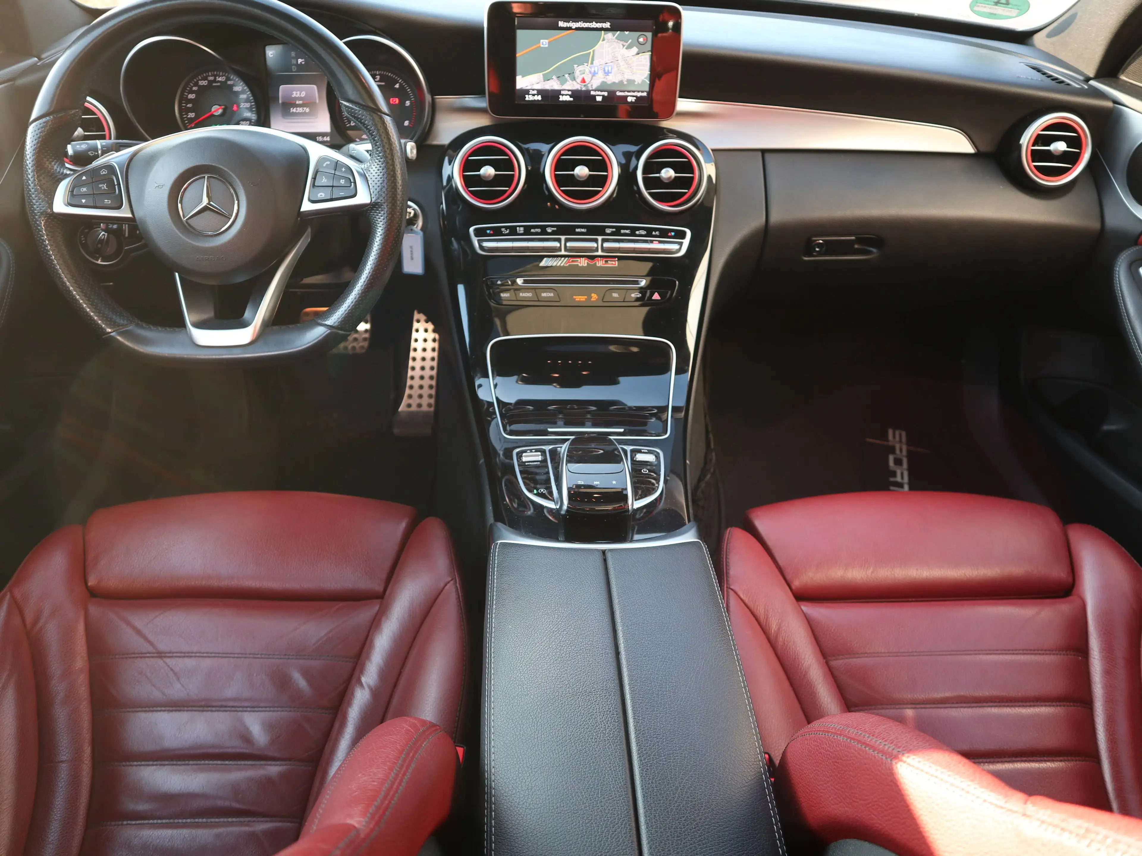 Mercedes-Benz C 200 d G-Tronic Plus T LED Navi Pano Kamera Distronic — photo 10