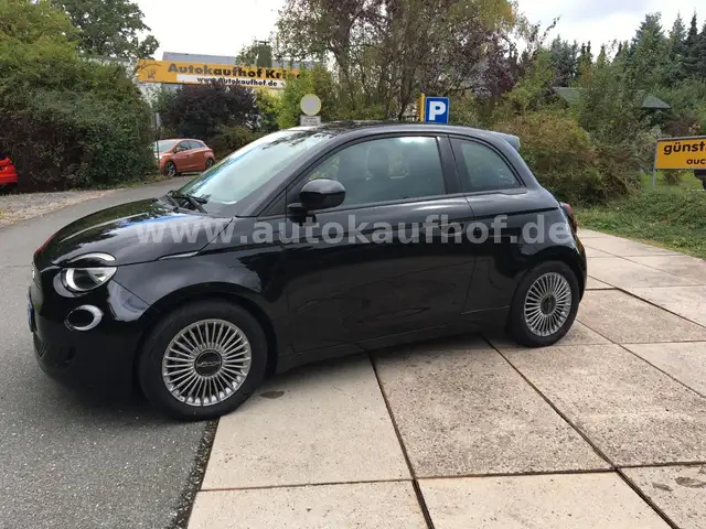 Fiat 500e view 6