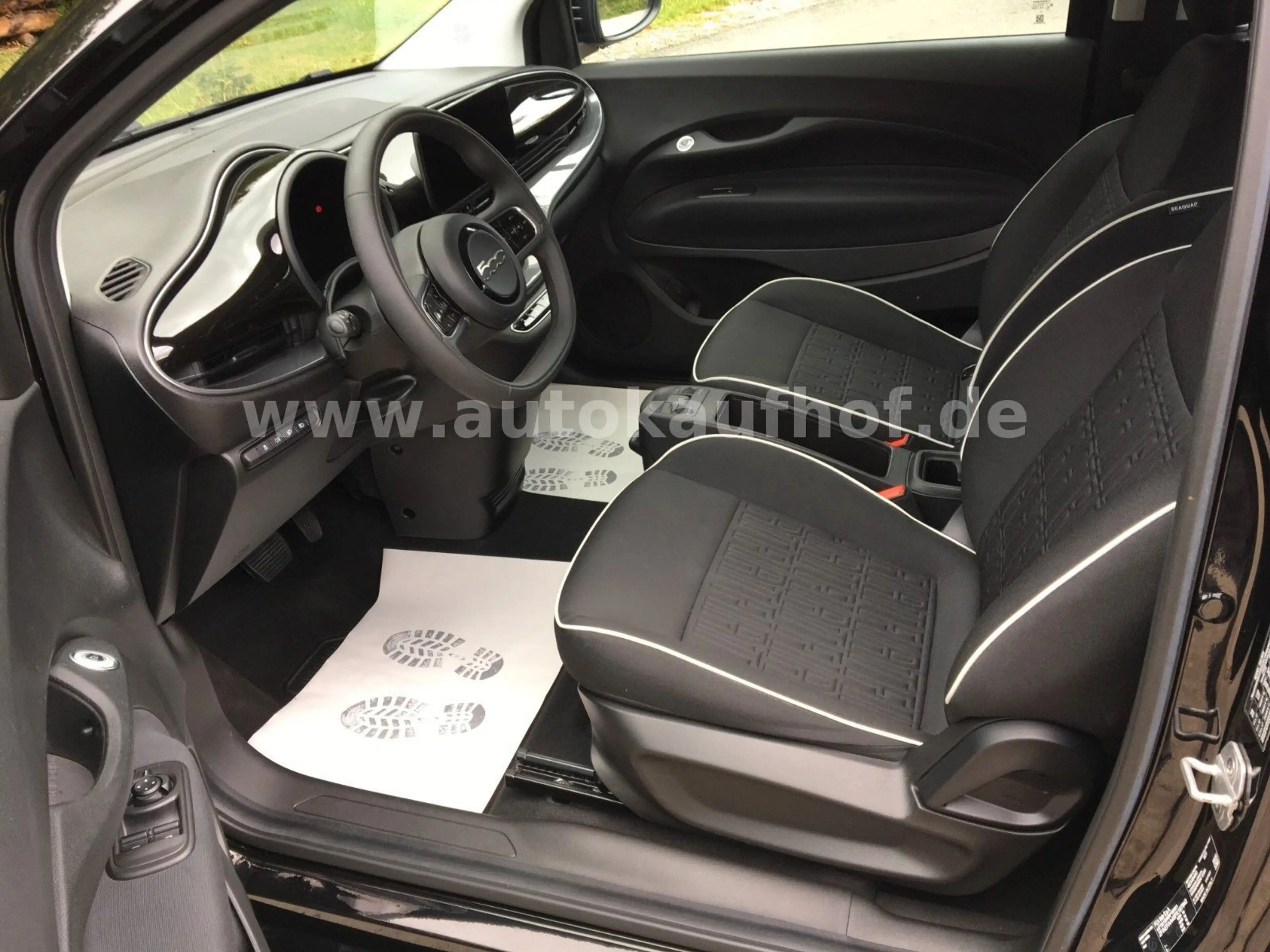 Fiat 500e Tempomat Carplay / Android Auto — photo 11